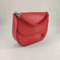 LOUIS VUITTON Luna Shoulder bag in Red Leather