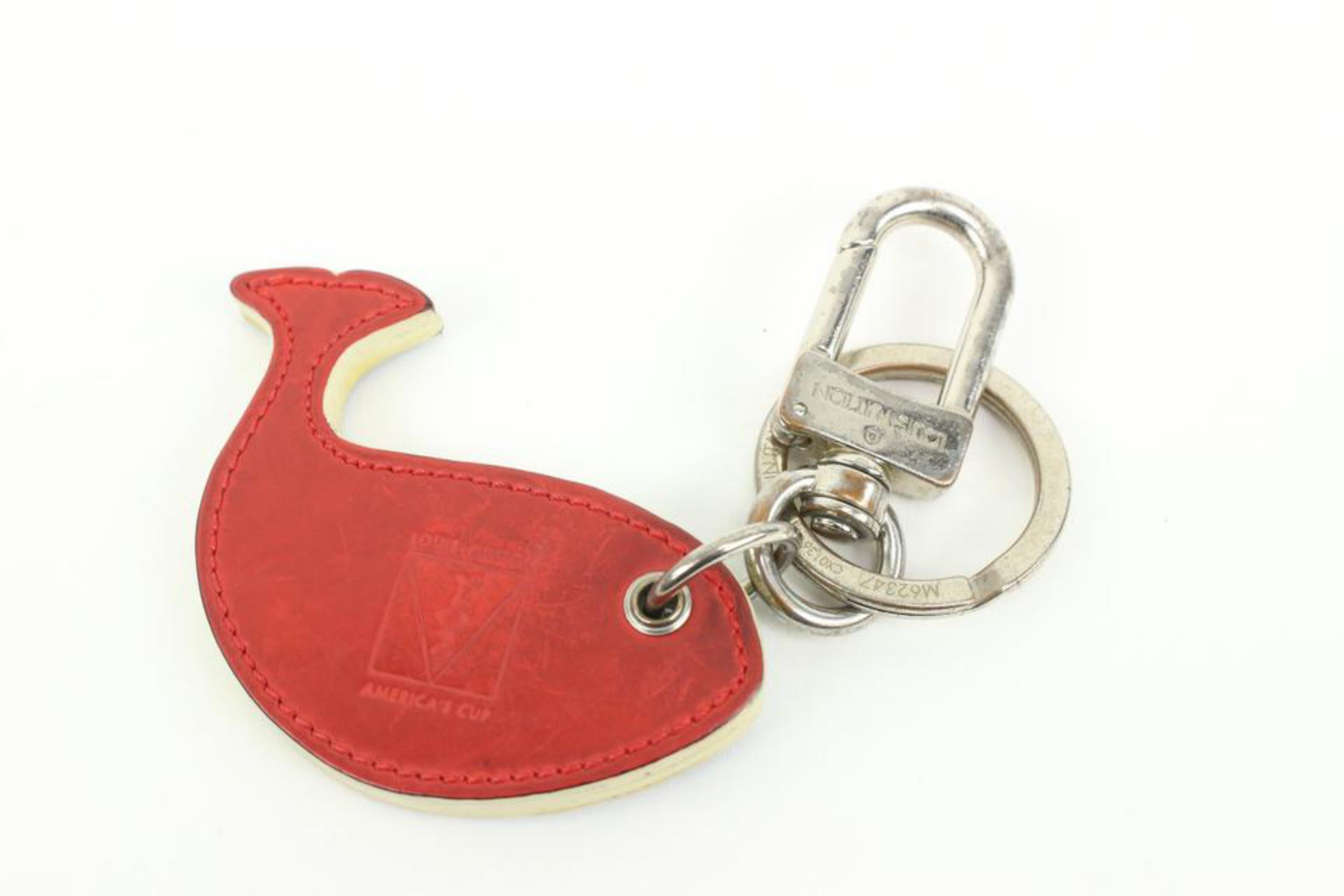 Louis Vuitton LV Americas Cup Gaston V Whale Keychain Bag Charm 2lk412s In Good Condition For Sale In Dix hills, NY