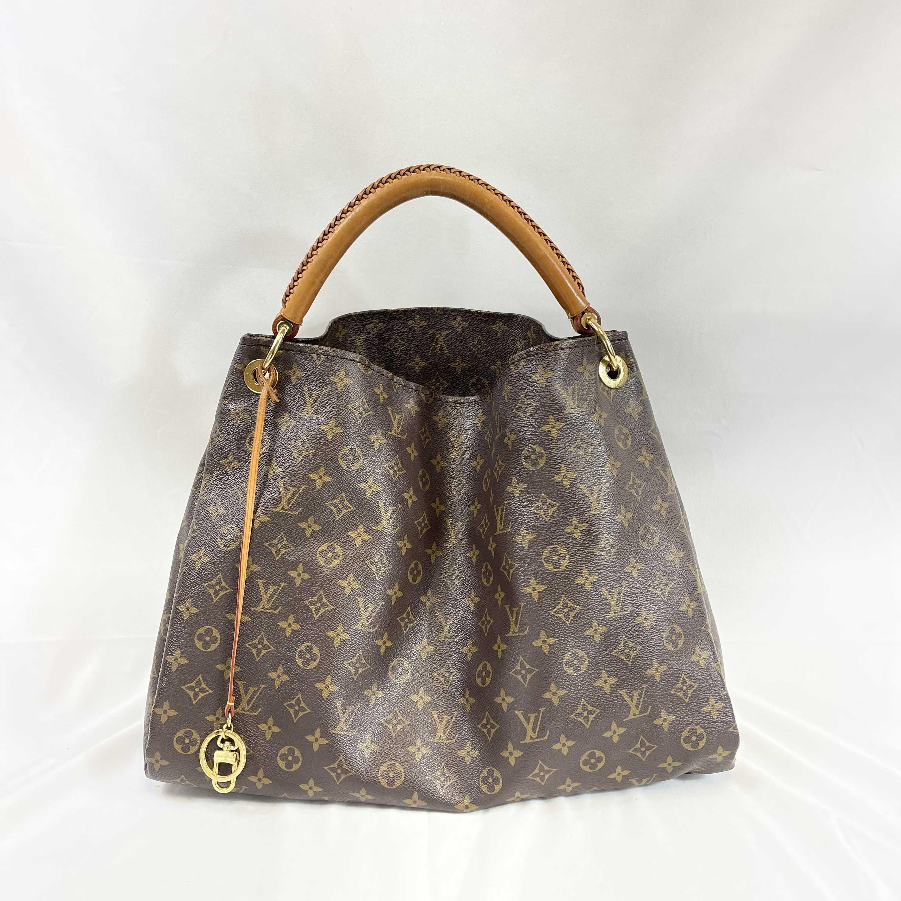 	Louis Vuitton - LV - Artsy GM in Monogram Canvas - Brown - Shoulder Bag For Sale 13