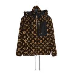 Louis Vuitton LV Blouson FR34 Chaqueta LV oversize con capucha de piel sintética US4 a 8 Etiquetas