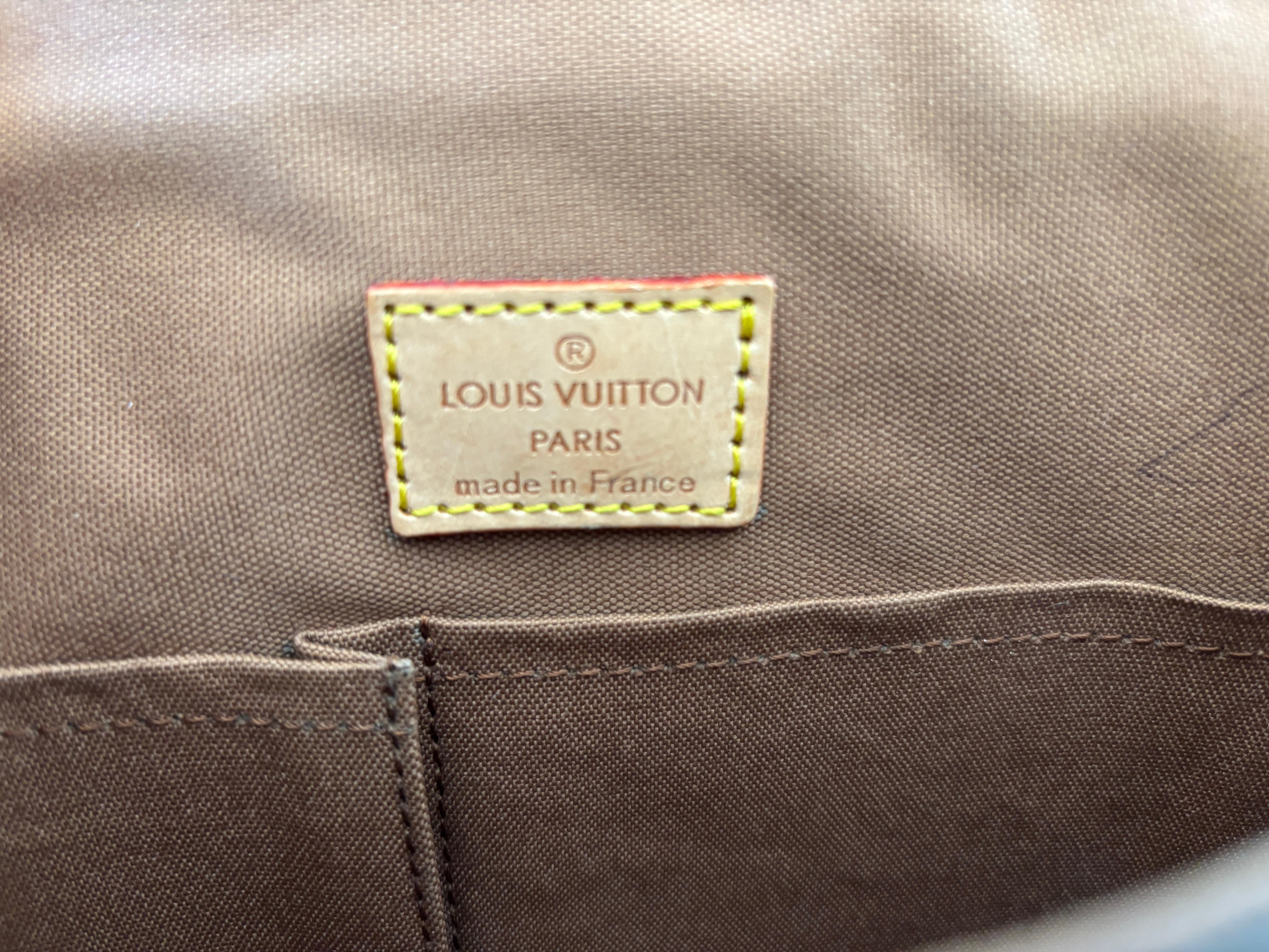LOUIS VUITTON LV Bosphore Messenger Bag Monogram Canvas PM For Sale 12