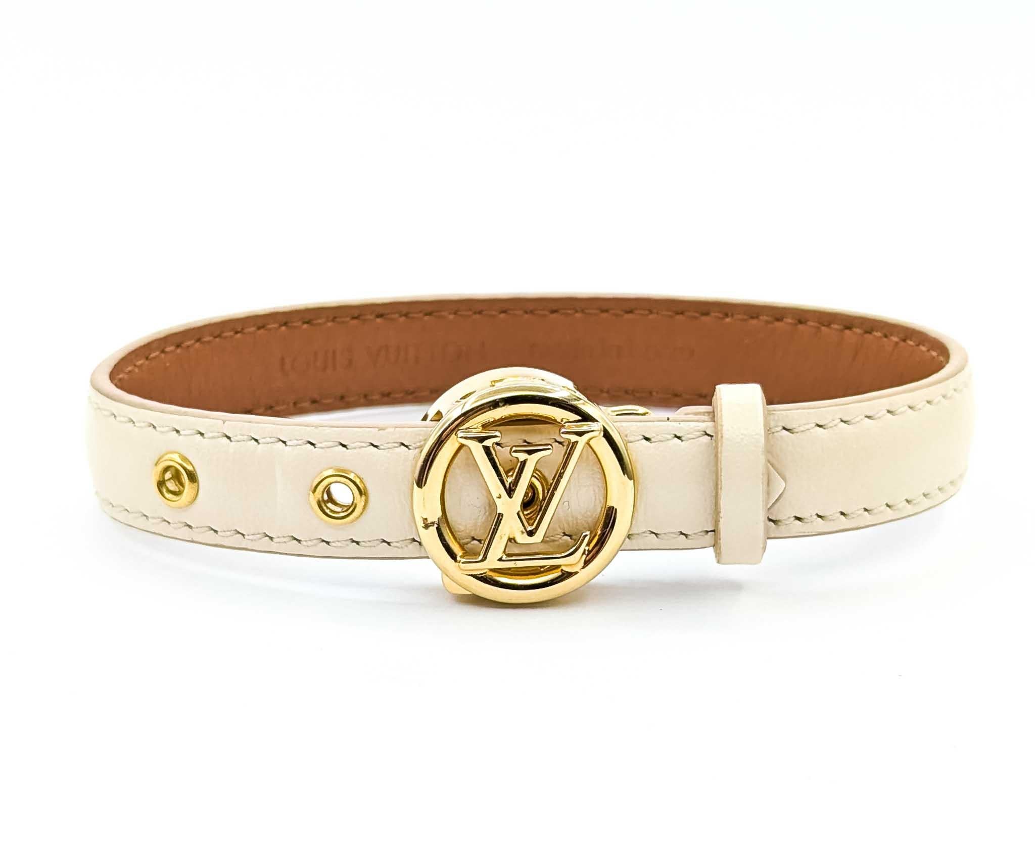 Women's or Men's Louis Vuitton LV Circle Bracelet For Sale
