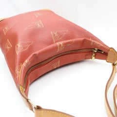 Louis Vuitton Lv Cup Touquet Hobo 867276 Rote Monogramm Canvas Umhängetasche
