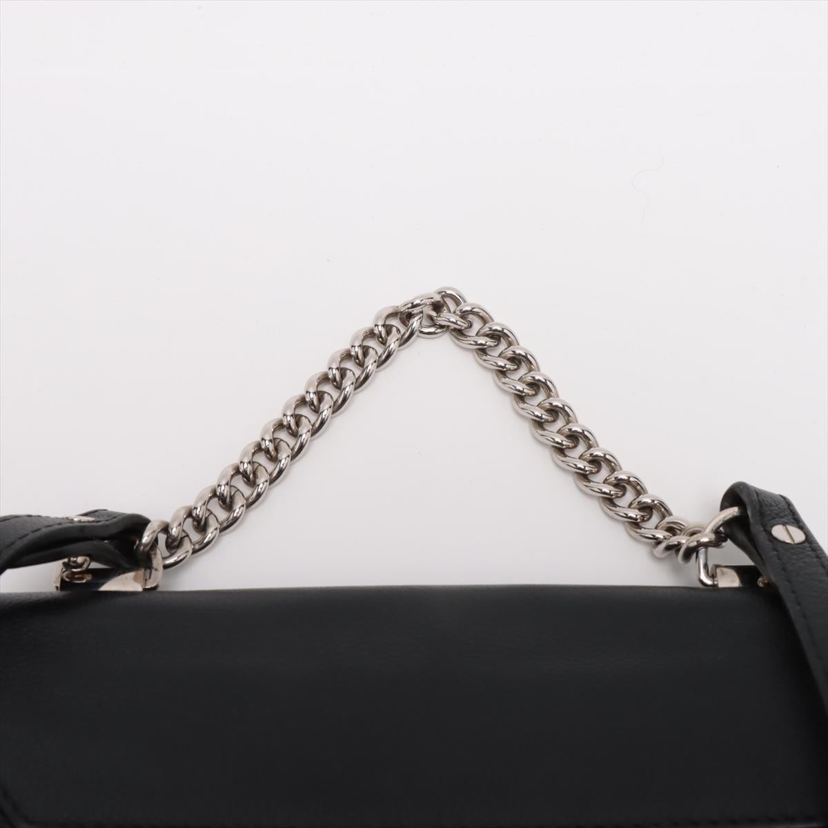 Louis Vuitton LV Logo Lockme II BB Sac à bandoulière Noir en vente 1