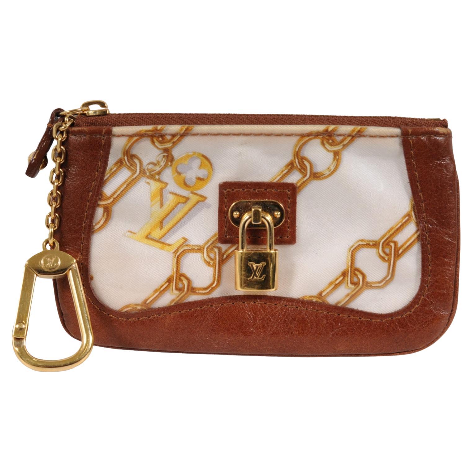 Louis Vuitton LV Logo Monogram Charm Coin Purse Brown Leather Gold Belt Clip en venta