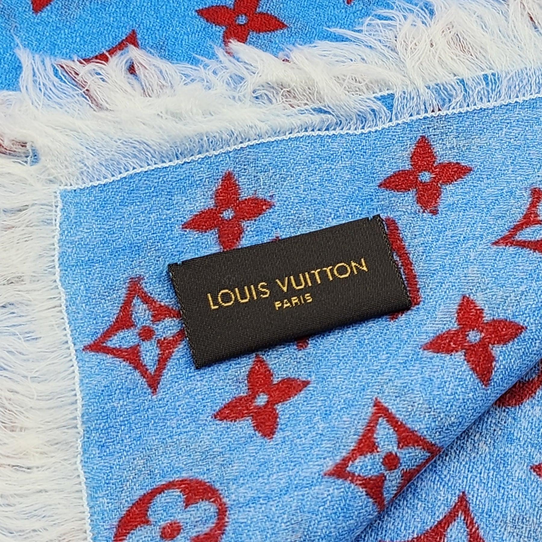 Louis Vuitton LV Logo Multicolor Wool Oversized Scarf Blue/Red In Excellent Condition For Sale In Los Angeles, CA