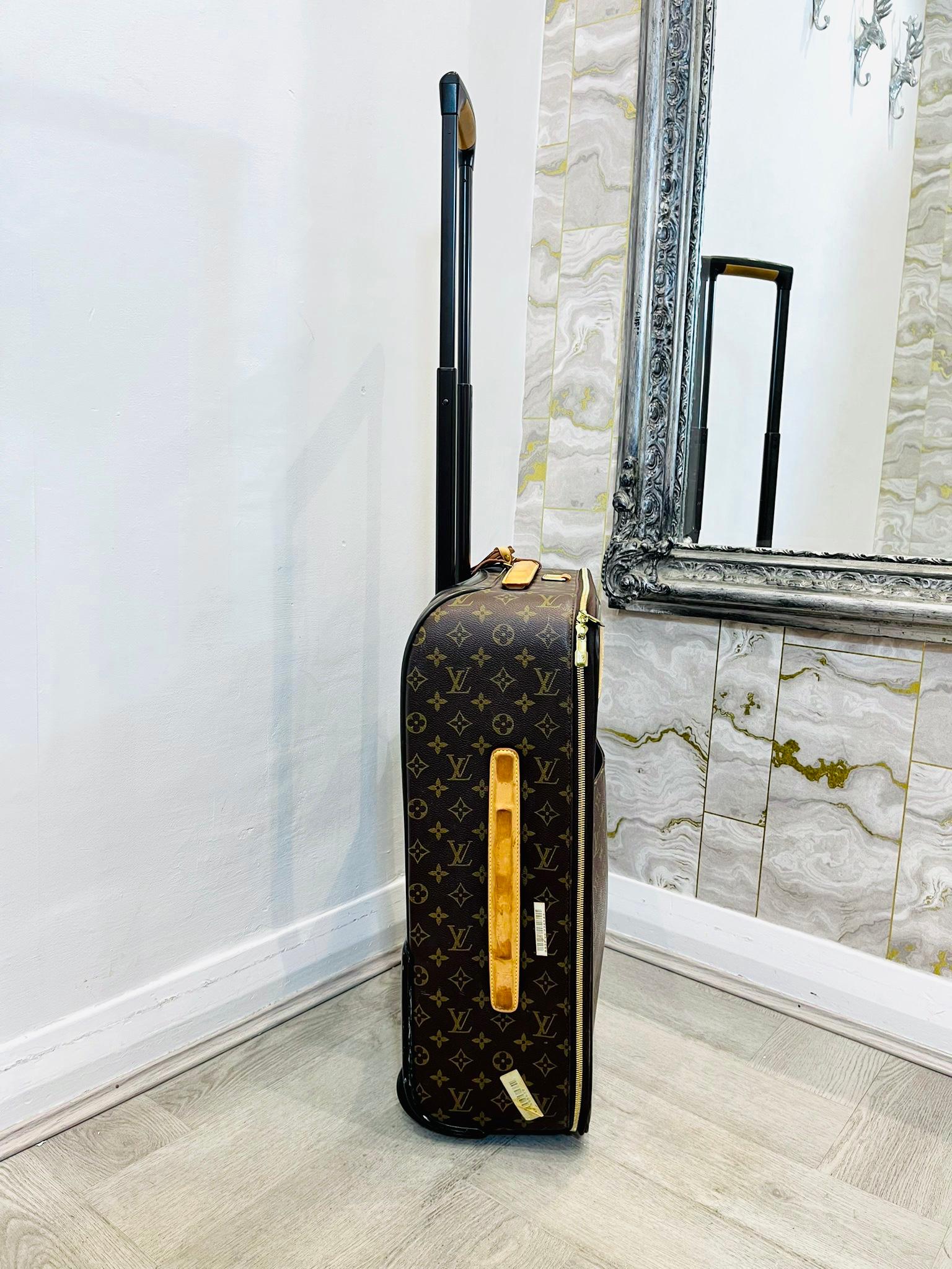 Louis Vuitton 'LV' Logo Pegase 50 Rolling Suitcase In Good Condition In London, GB