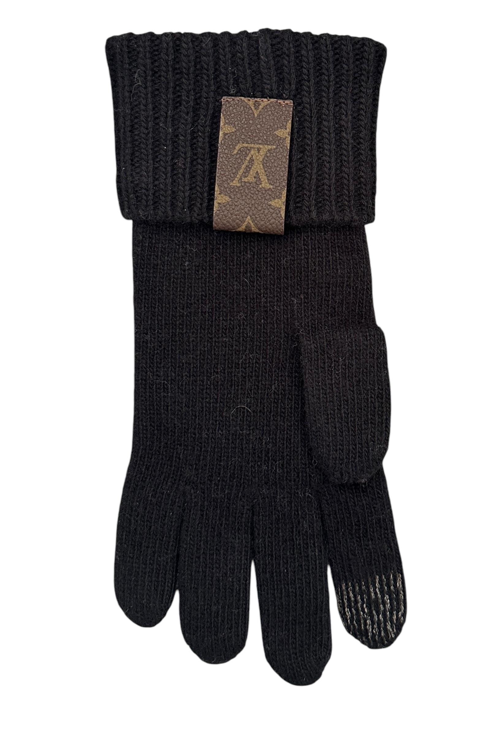 Black Louis Vuitton LV Medallion Gloves