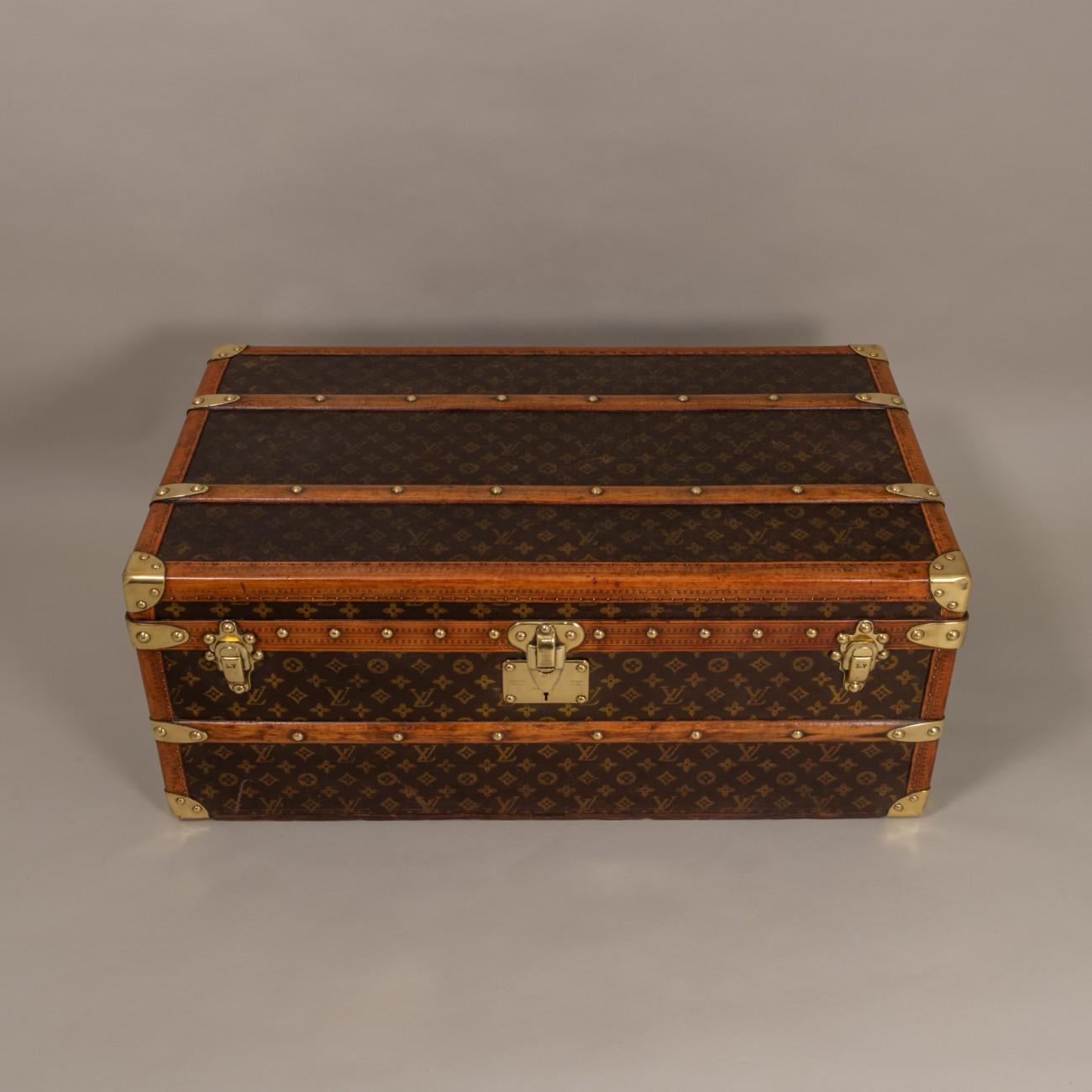 Louis Vuitton LV Monogram Aero Trunk, circa 1915 5
