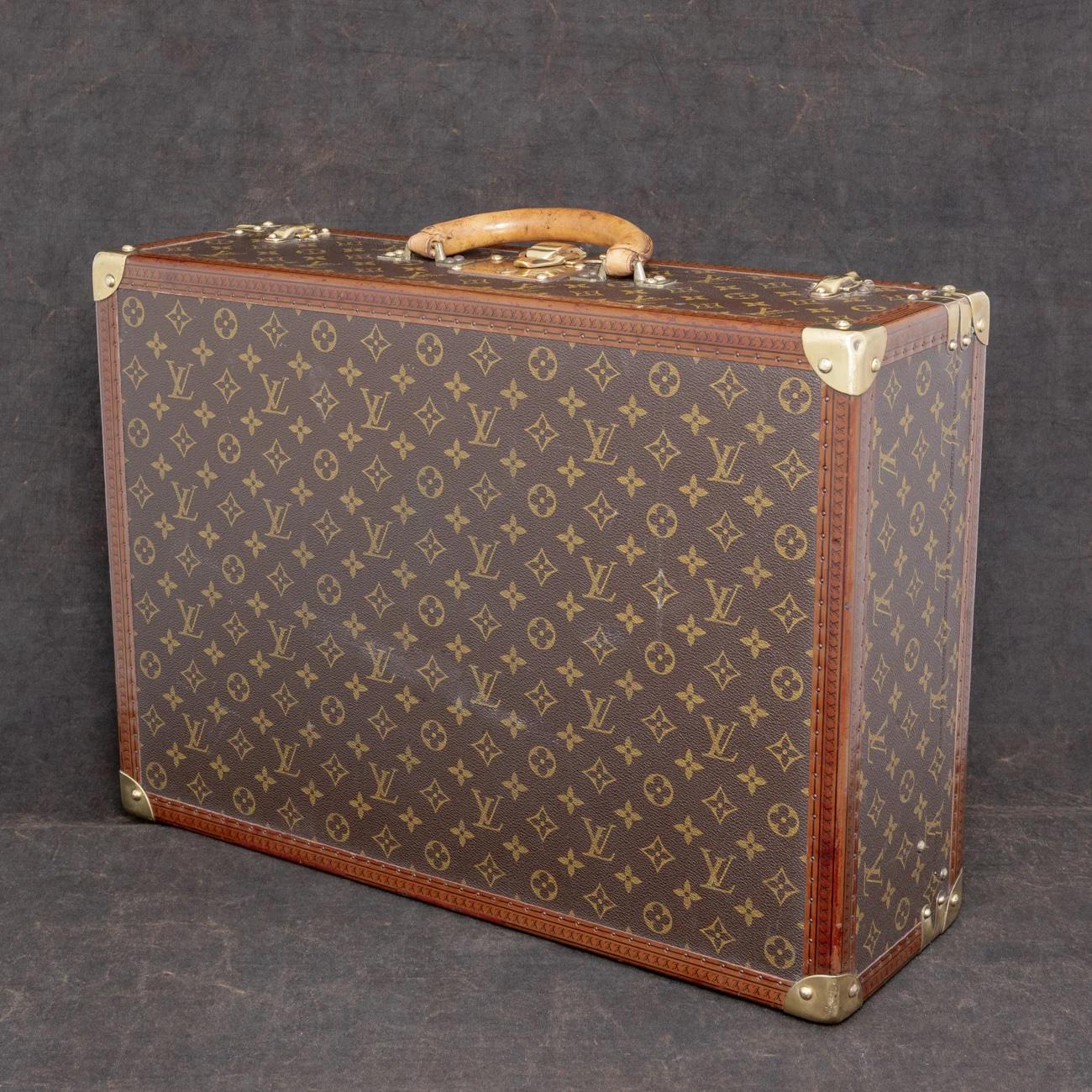 Français Louis Vuitton LV Monogram 'Bisten' Suitcase, circa 1990 en vente