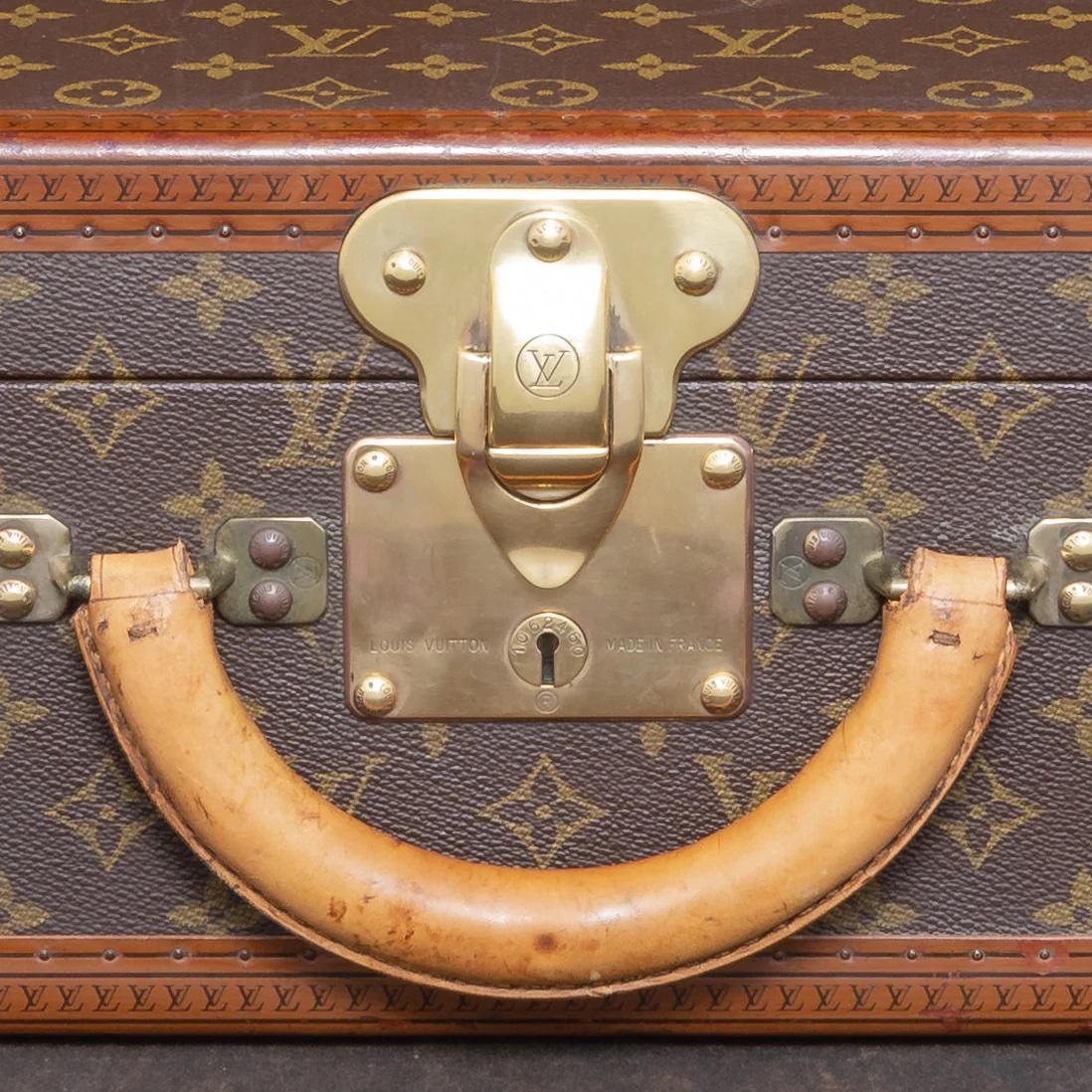 Louis Vuitton LV-Monogramm-Koffer 'Bisten', um 1990 (Ende des 20. Jahrhunderts) im Angebot