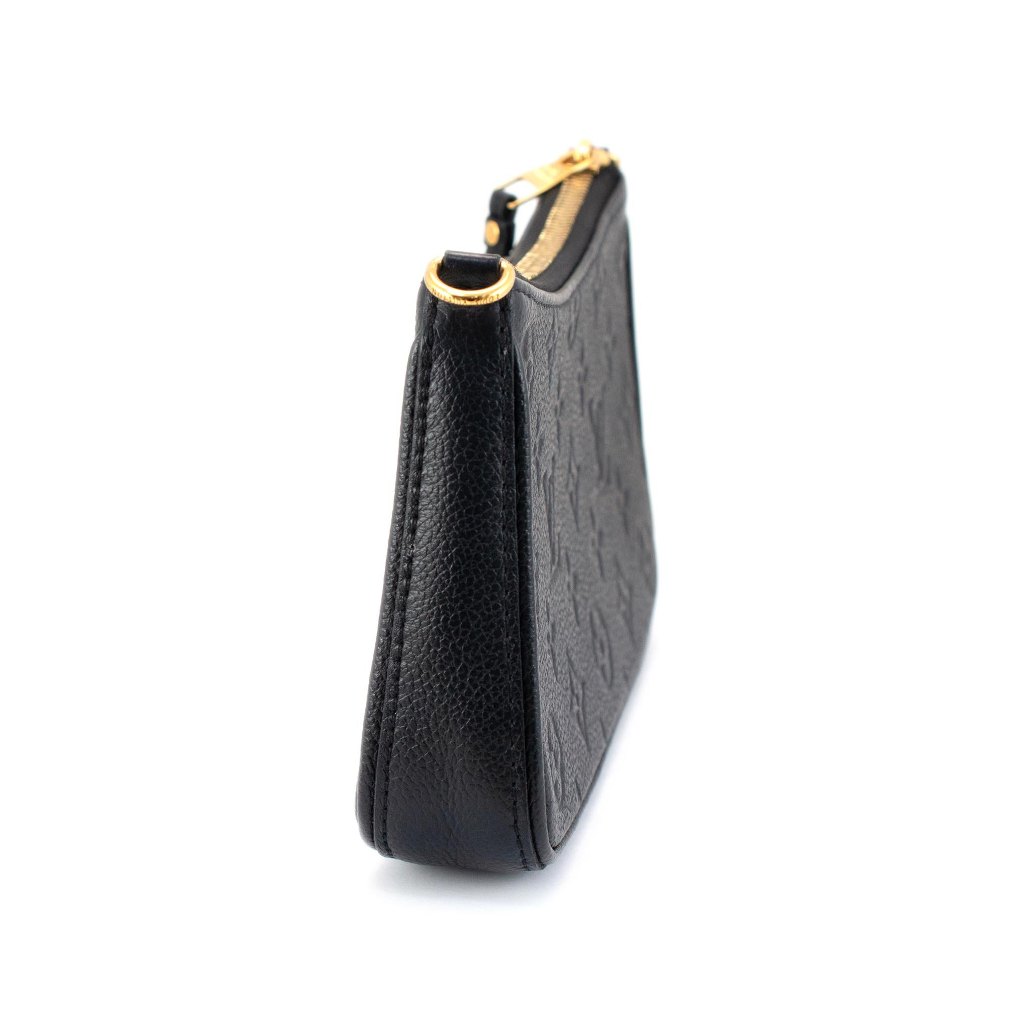 Louis Vuitton LV Monogram Easy Pouch on Strap M80349 Handbag In Excellent Condition In Houston, US