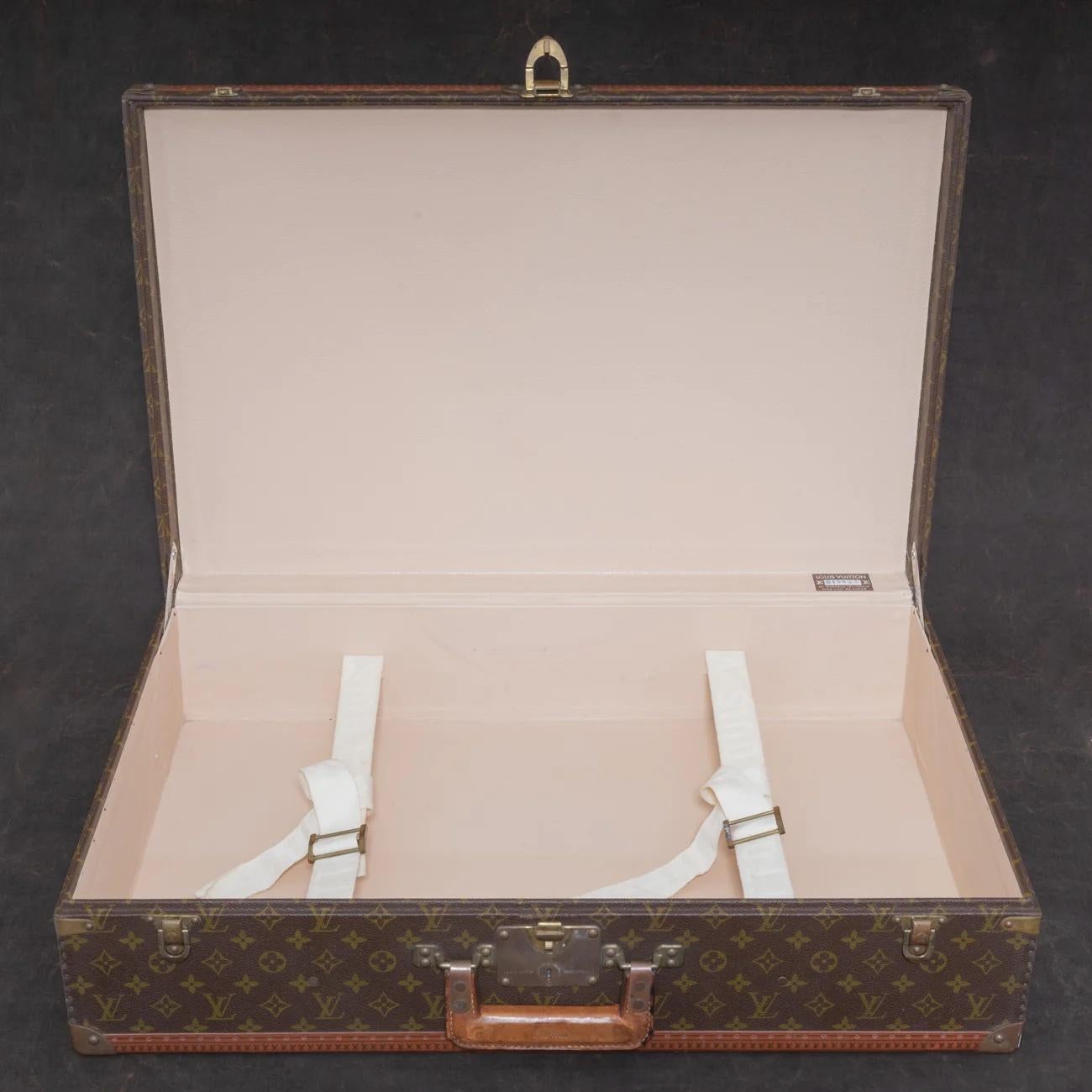 Late 20th Century Louis Vuitton LV Monogram 'Fly-el' Suitcase, circa 1985 For Sale
