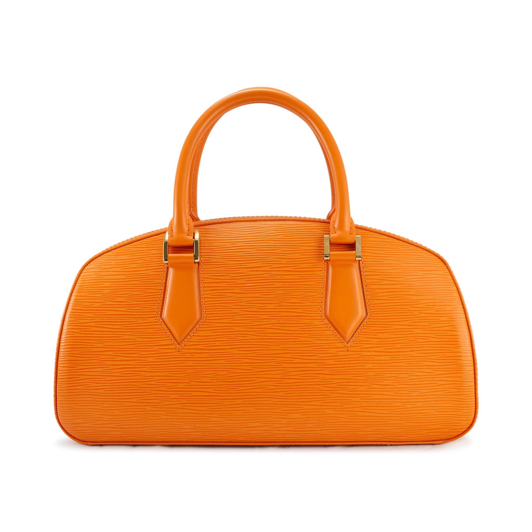 Brand: Louis Vuitton

Measurements (W x H x D): 12.5