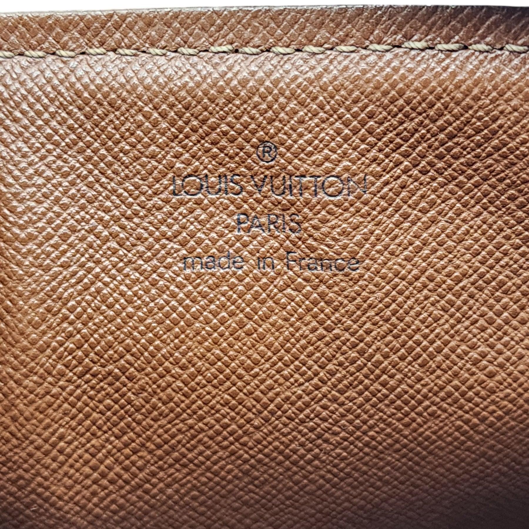 Louis Vuitton LV Monogram Papillon 26 Shoulder Bag - Coated Canvas - Brown For Sale 9