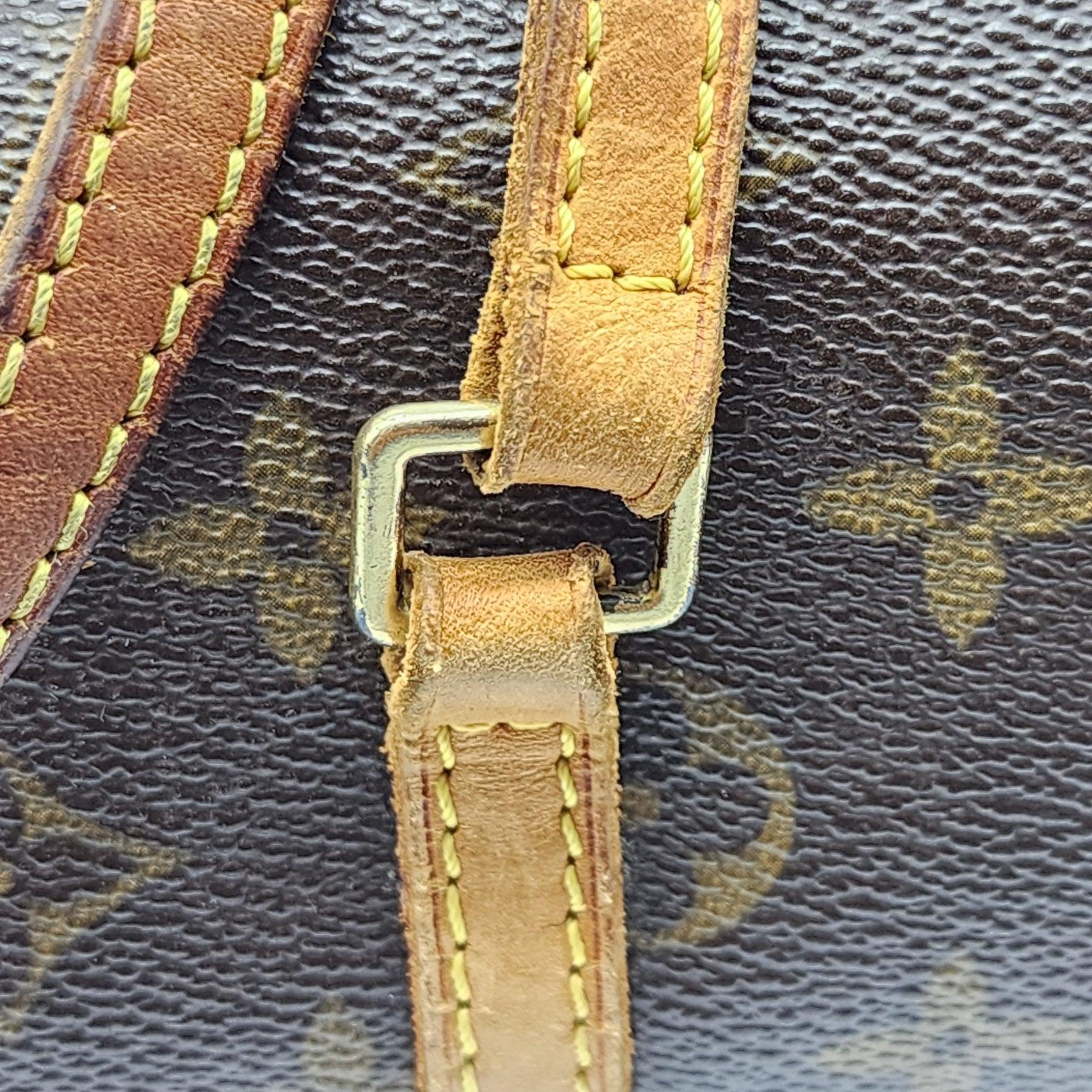 Louis Vuitton LV Monogram Papillon 26 Shoulder Bag - Coated Canvas - Brown For Sale 3