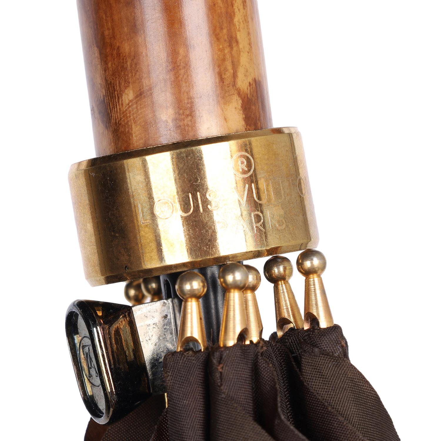 Noir LOUIS VUITTON Parapluie en soie Monogram LV Marron en vente