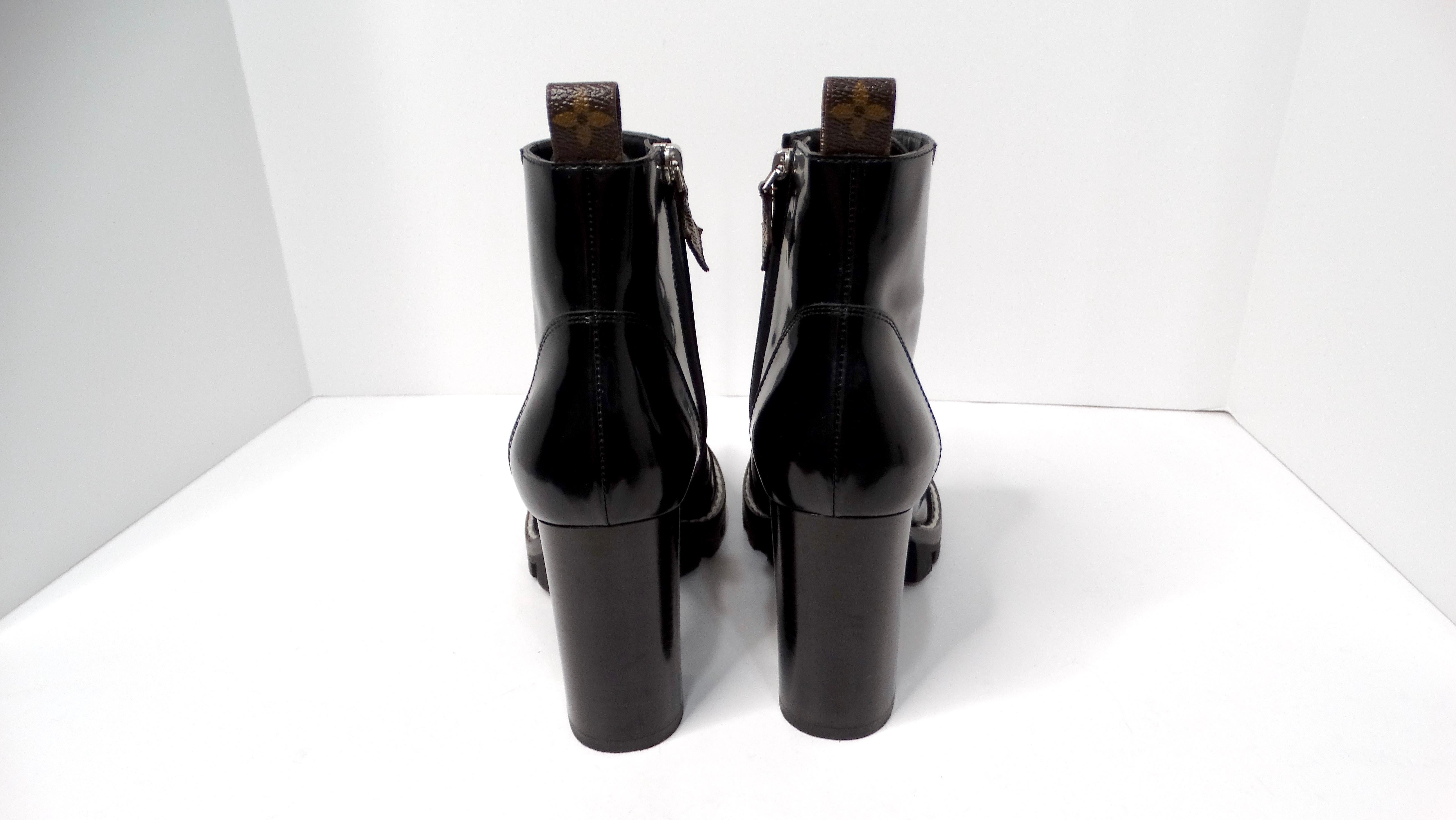 Louis Vuitton LV Monogram Patent Leather Lace-Up Ankle Combat Boots For Sale 2