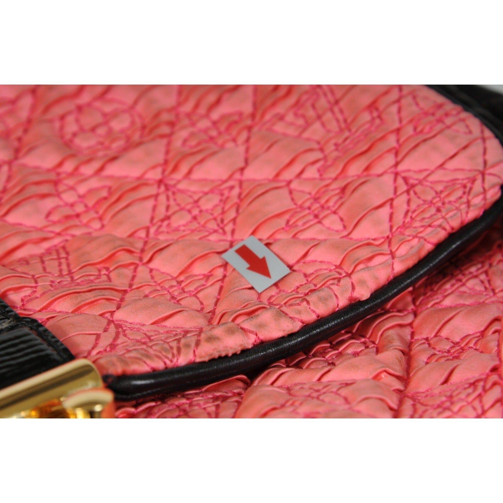 Louis Vuitton Monogram Rosa Deriva Pouch Raso Trapuntato Coquette Pochette in vendita 9