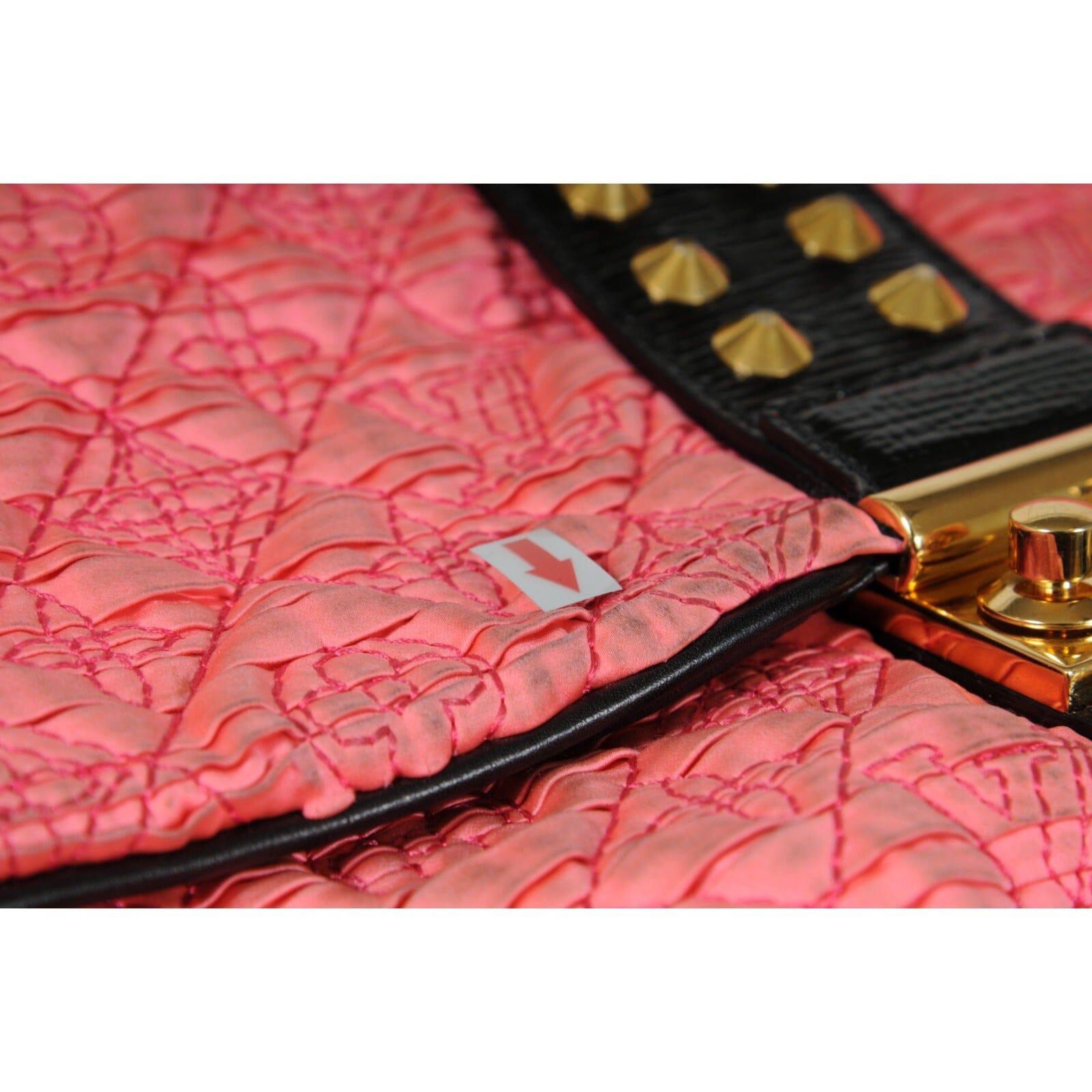 Louis Vuitton Monogram Rosa Deriva Pouch Raso Trapuntato Coquette Pochette in vendita 10
