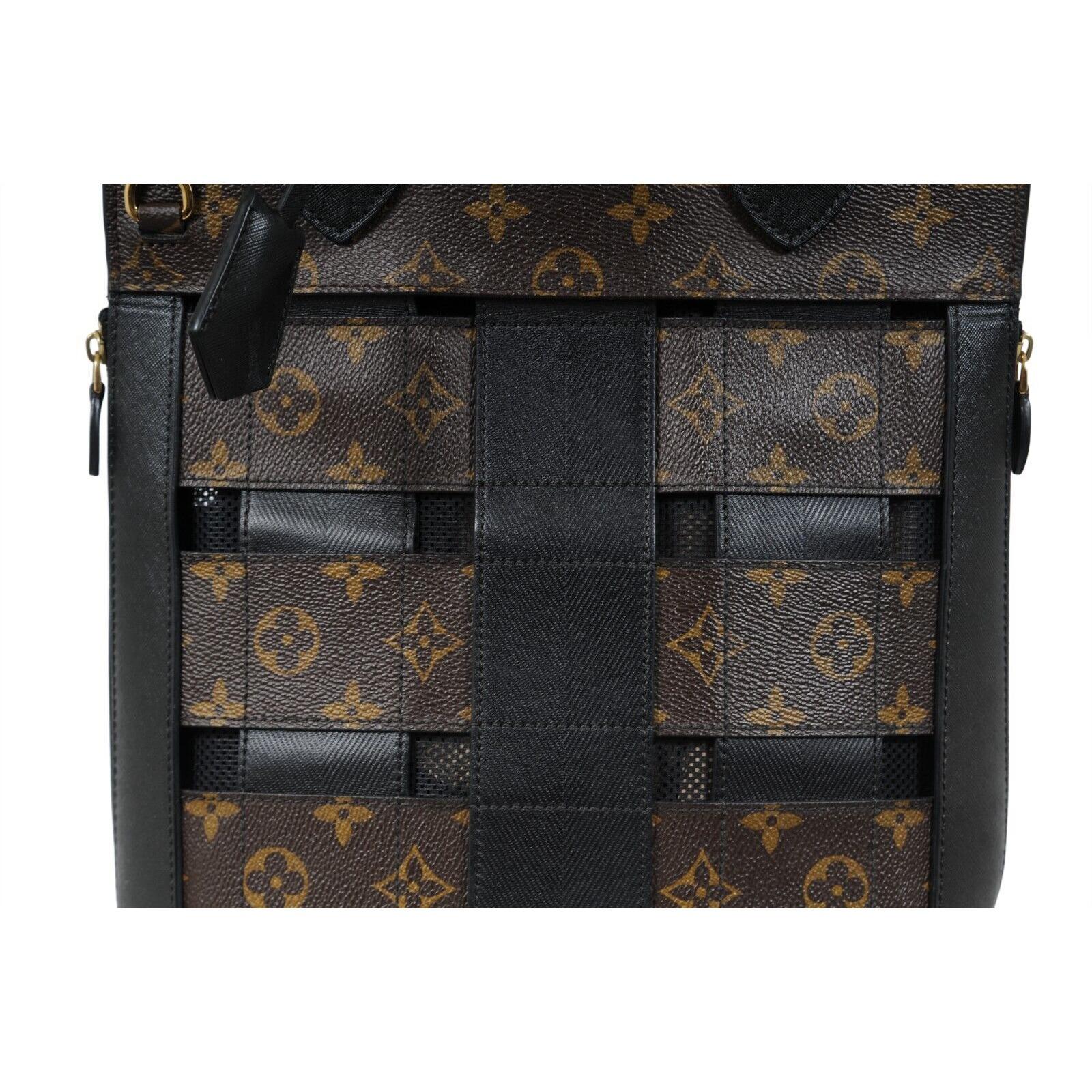 Donna Louis Vuitton LV Monogram Tressage MM Borsa Tote Marrone Nera in Tela Coates in vendita