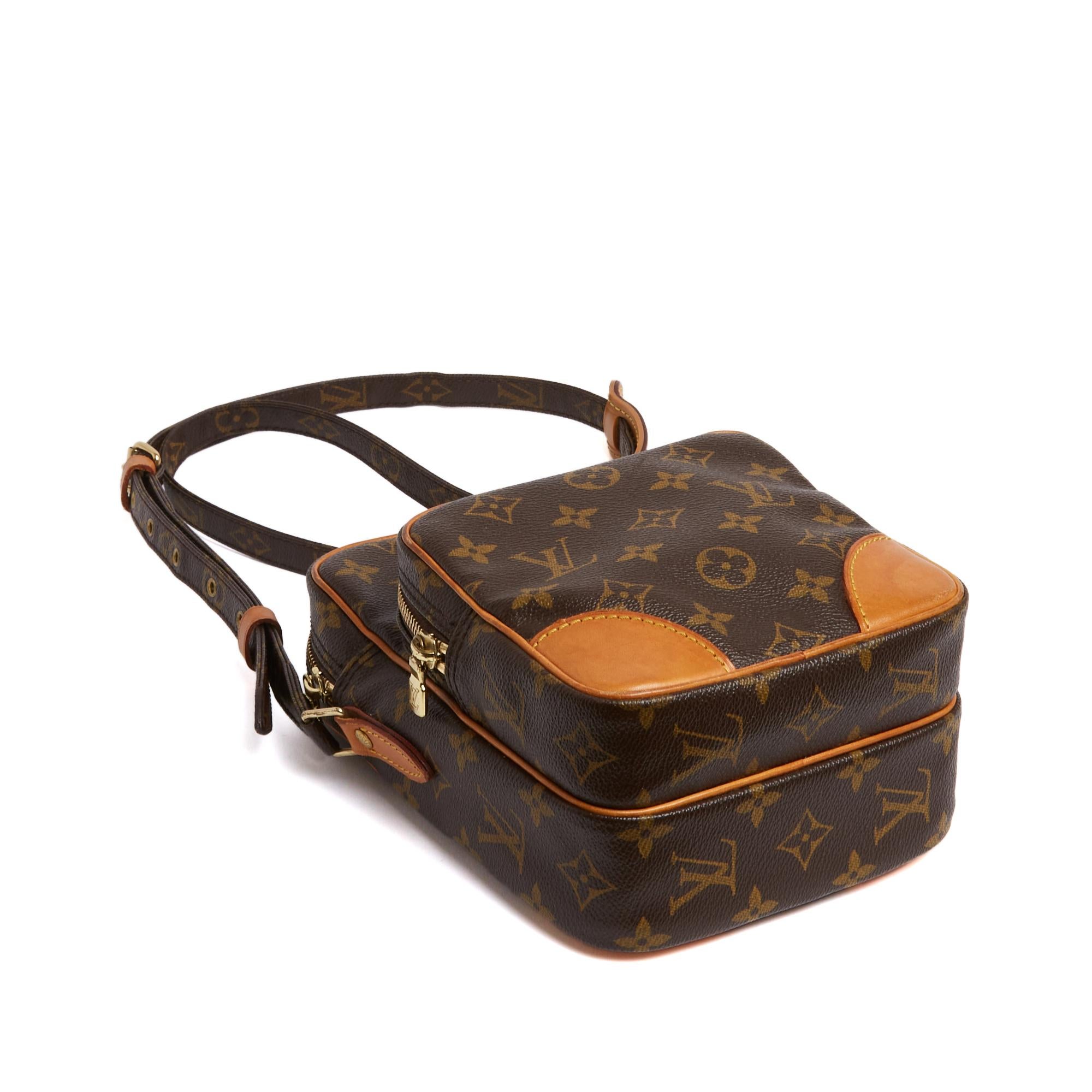 Louis Vuitton LV Sac Amazone Monogram Canvas and Leather Reporter Shoulder Bag In Excellent Condition In PARIS, FR