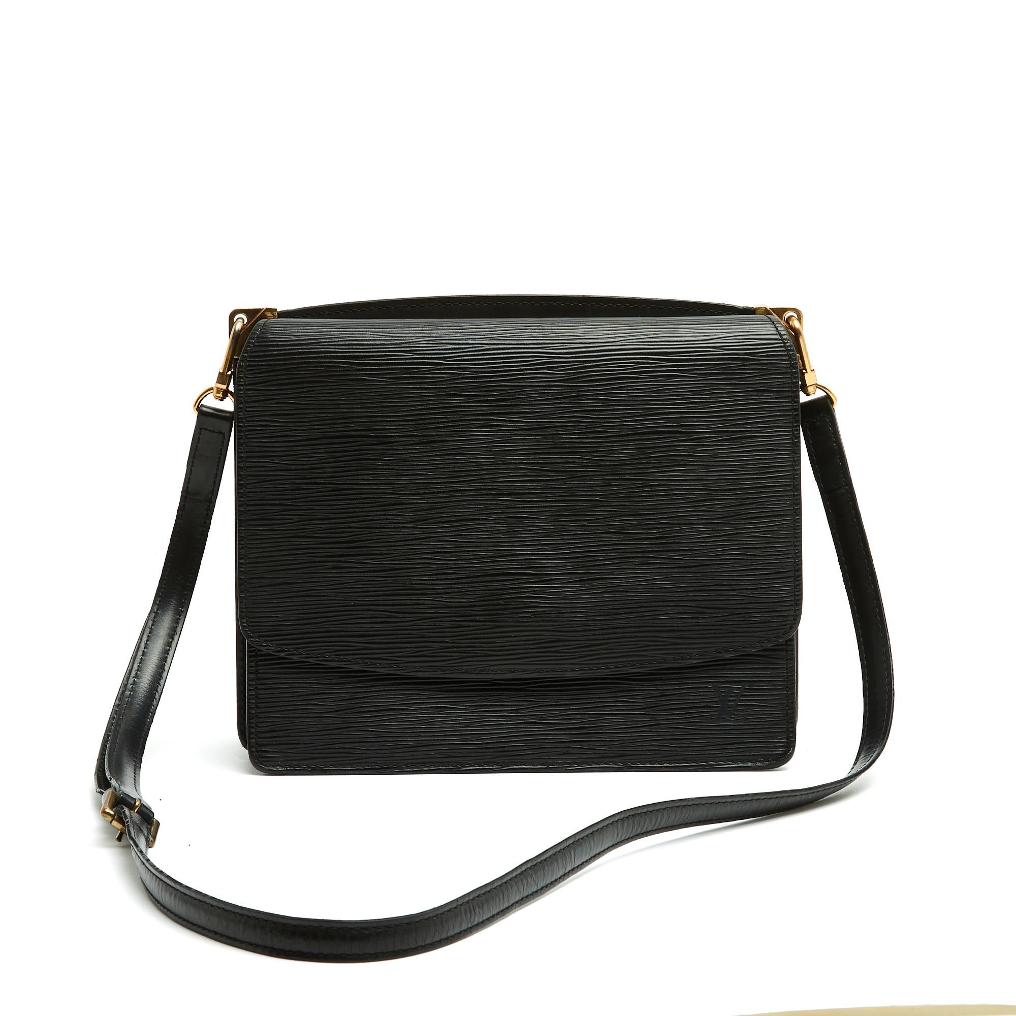 Louis Vuitton LV Sac Grenelle 1994 Black Epi Leather Shoulder Bag In Good Condition In PARIS, FR