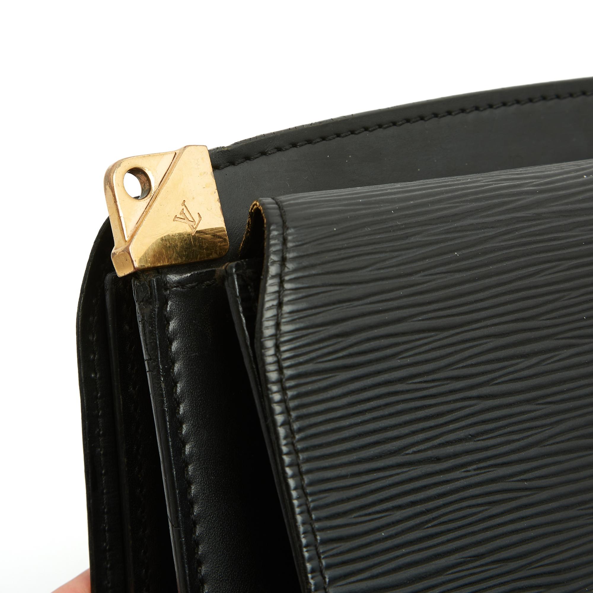 Louis Vuitton LV Sac Grenelle 1994 Black Epi Leather Shoulder Bag 4