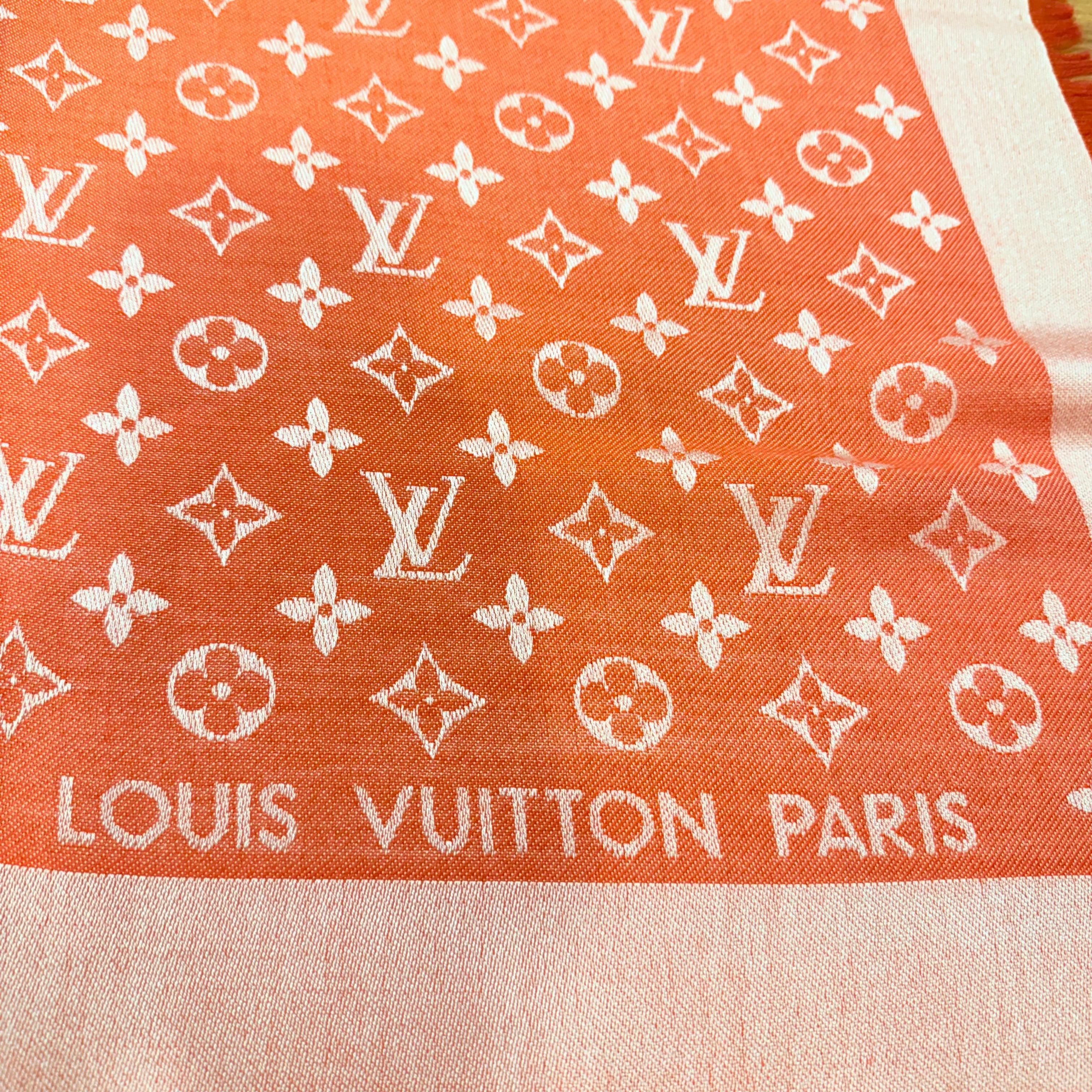 Estola Louis Vuitton LV de seda y lana Naranja en venta