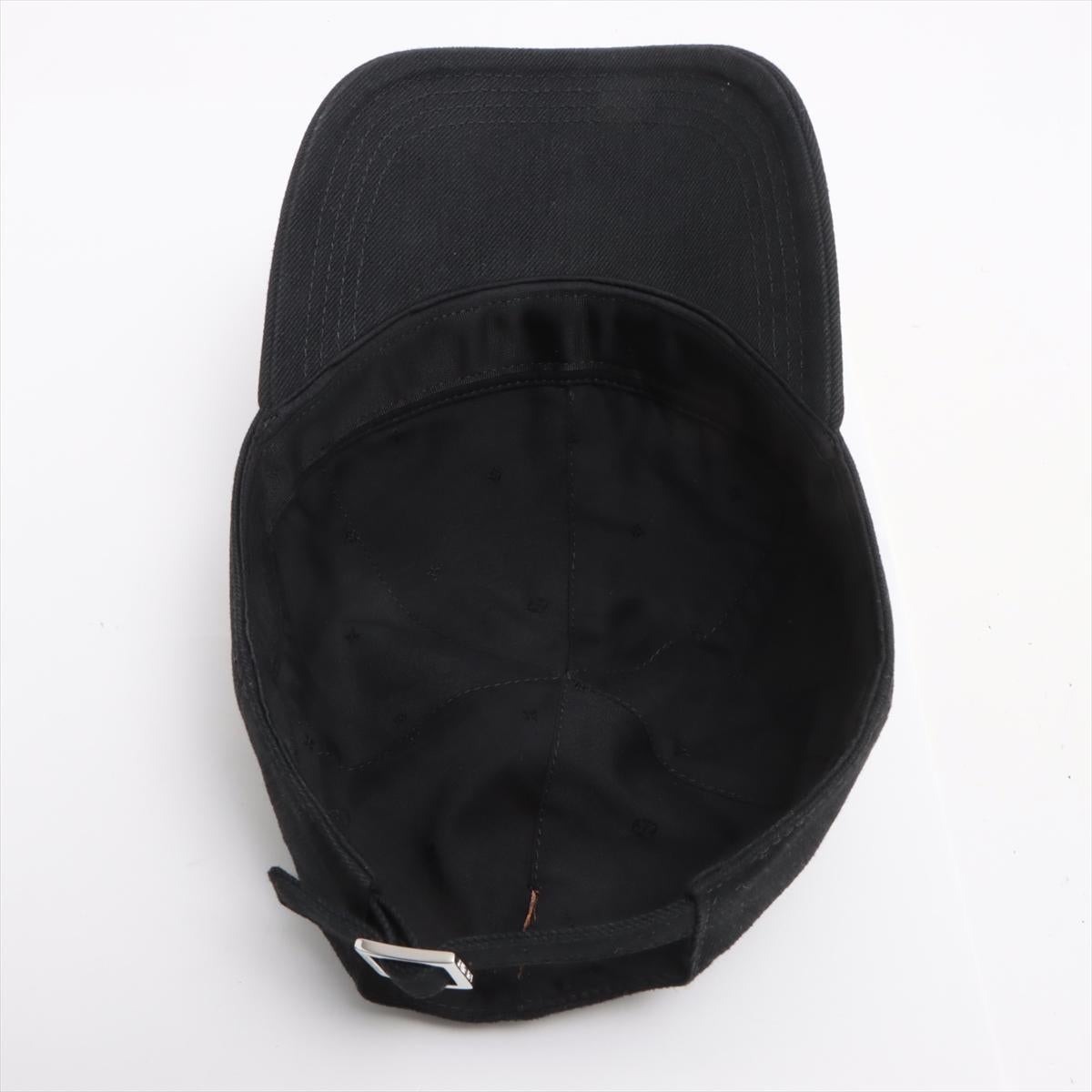 Louis Vuitton LV Gorra Smash Negra en Bueno Estado en Humacao, PR