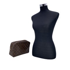 Louis Vuitton LV Vintage Monogram Trousse de Toilette 28 Cosmetic Bag