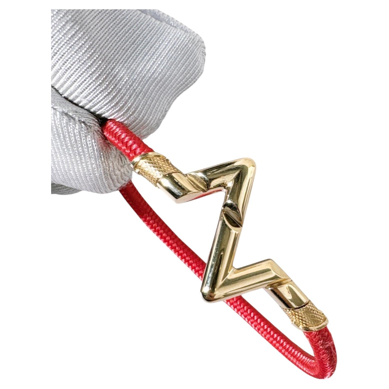 Louis Vuitton LV Volt Upside Down Play 18K Yellow Gold Large Bracelet For Sale