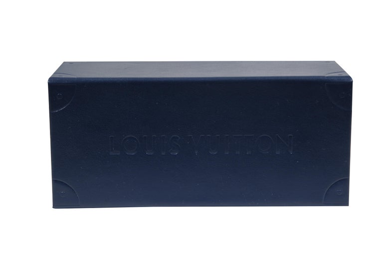 Louis Vuitton LV Waimea Sunglasses Black Monogram Logo  display picture 2