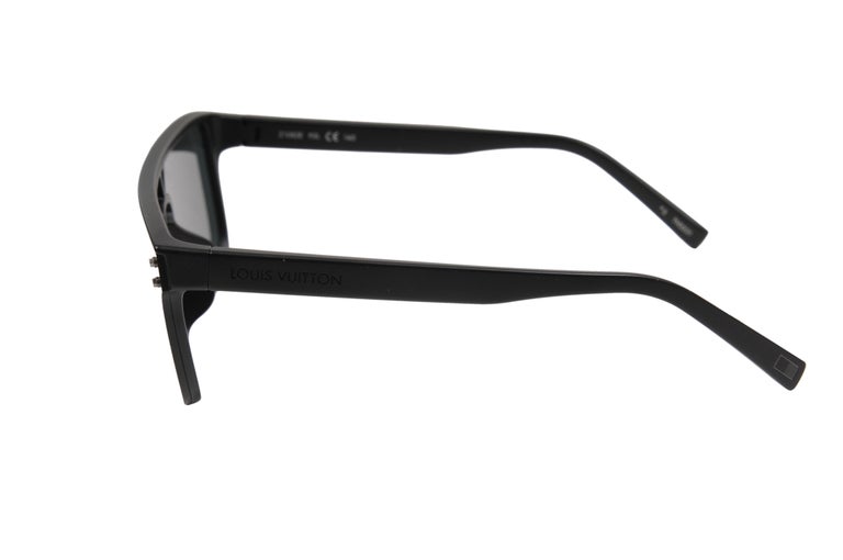 Louis Vuitton LV Waimea Sunglasses Black Monogram Logo Z1082E