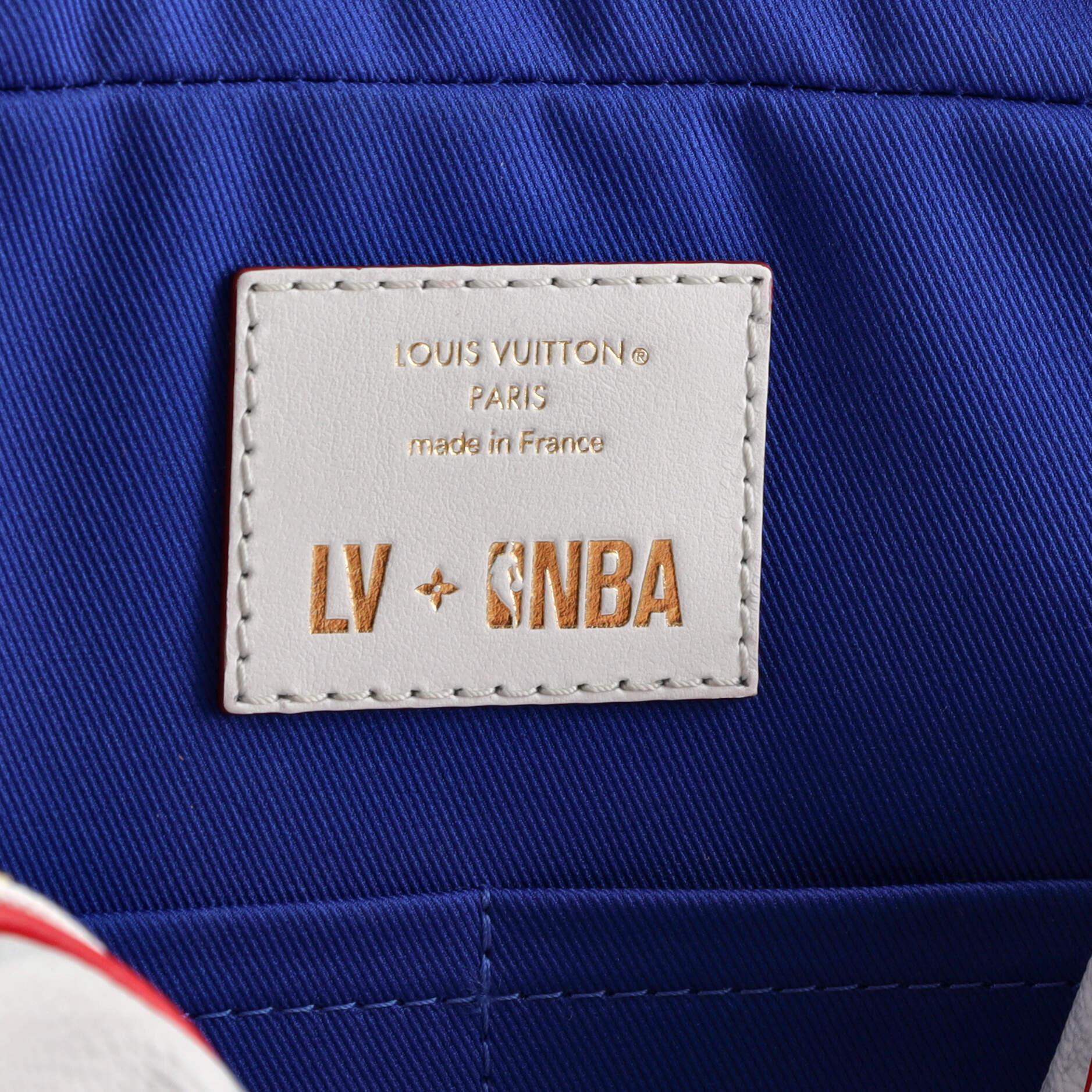 Louis Vuitton LV x NBA Nil Messenger Bag Monogram Antarctica Canvas In Good Condition In NY, NY