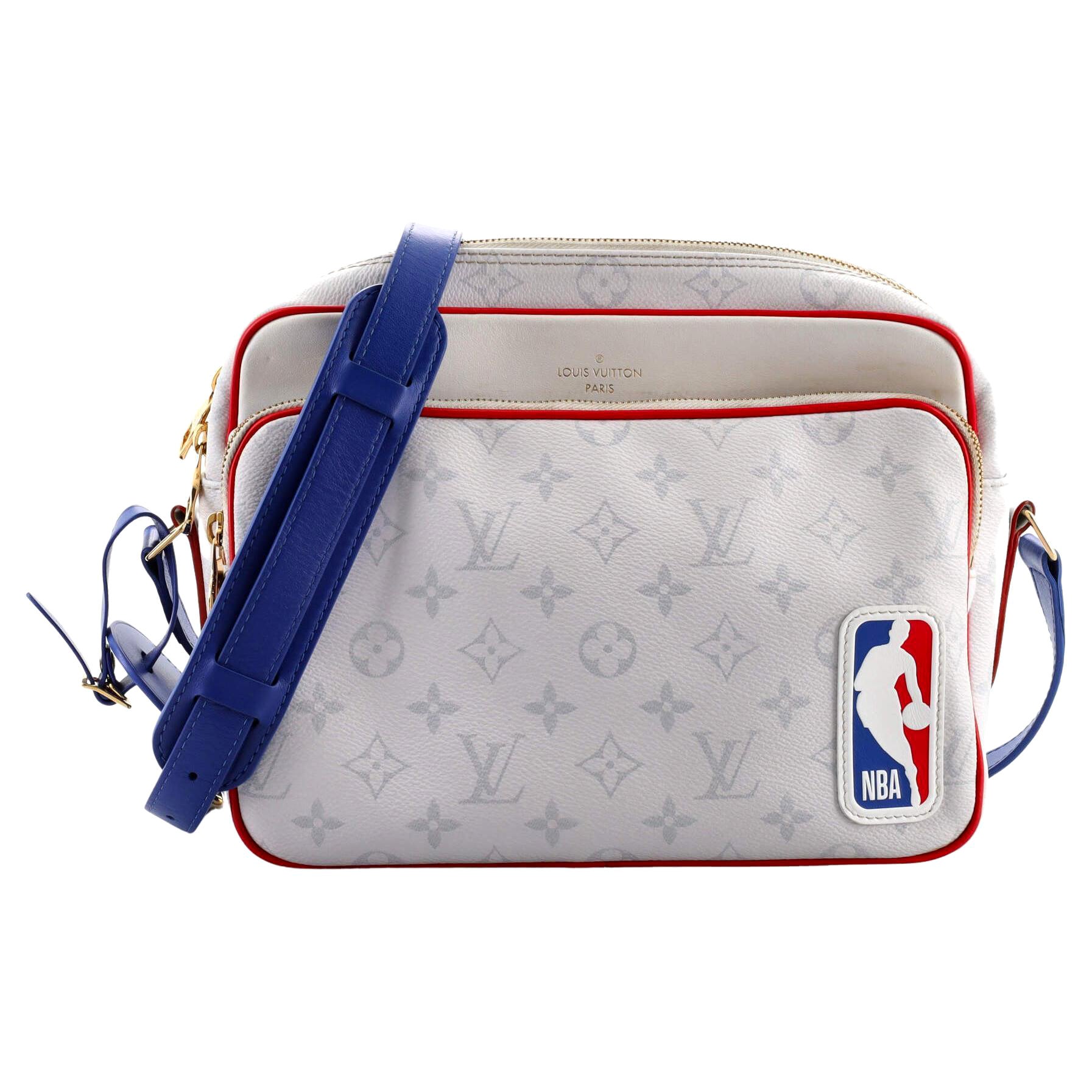 Louis Vuitton LV x NBA Nil Messenger Bag Monogramm Antarctica Segeltuch