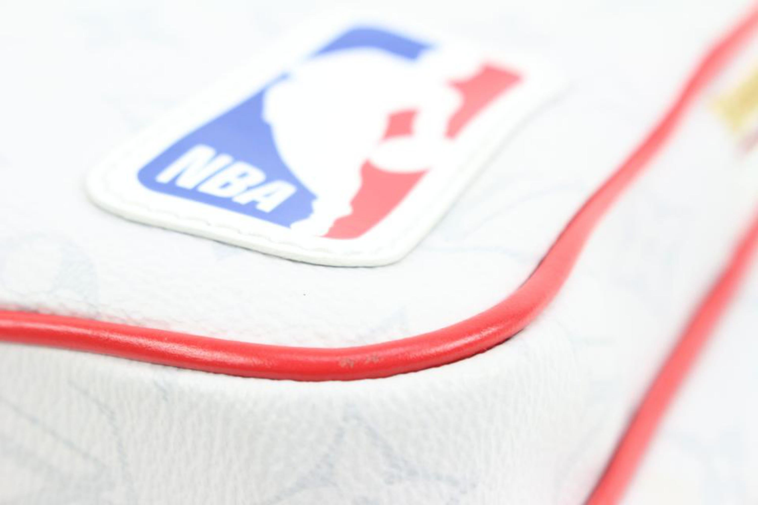 Louis Vuitton LV x NBA White Monogram Antartica Nile Messenger Bag 93lz425s For Sale 7