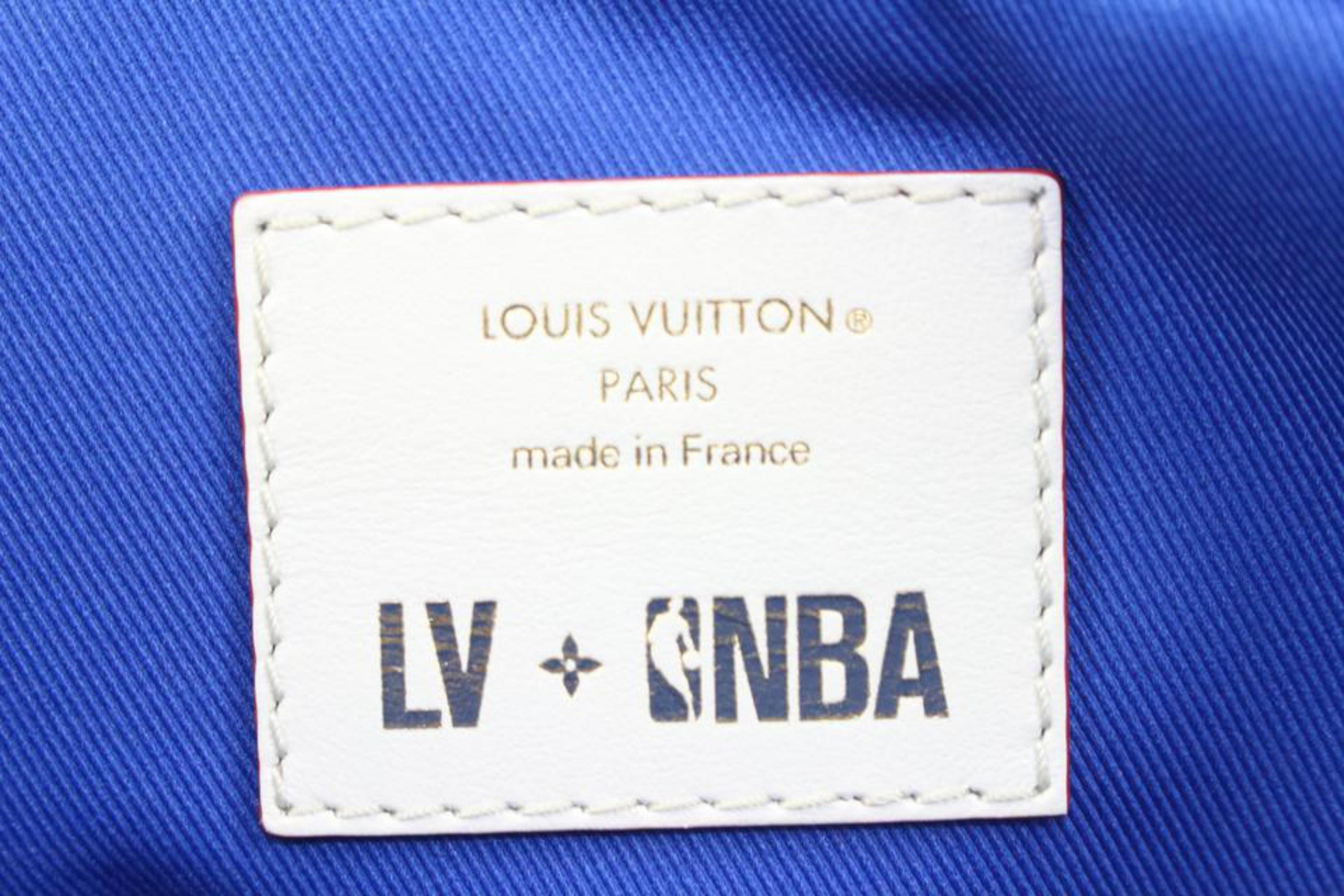 Gray Louis Vuitton LV x NBA White Monogram Antartica Nile Messenger Bag 93lz425s For Sale
