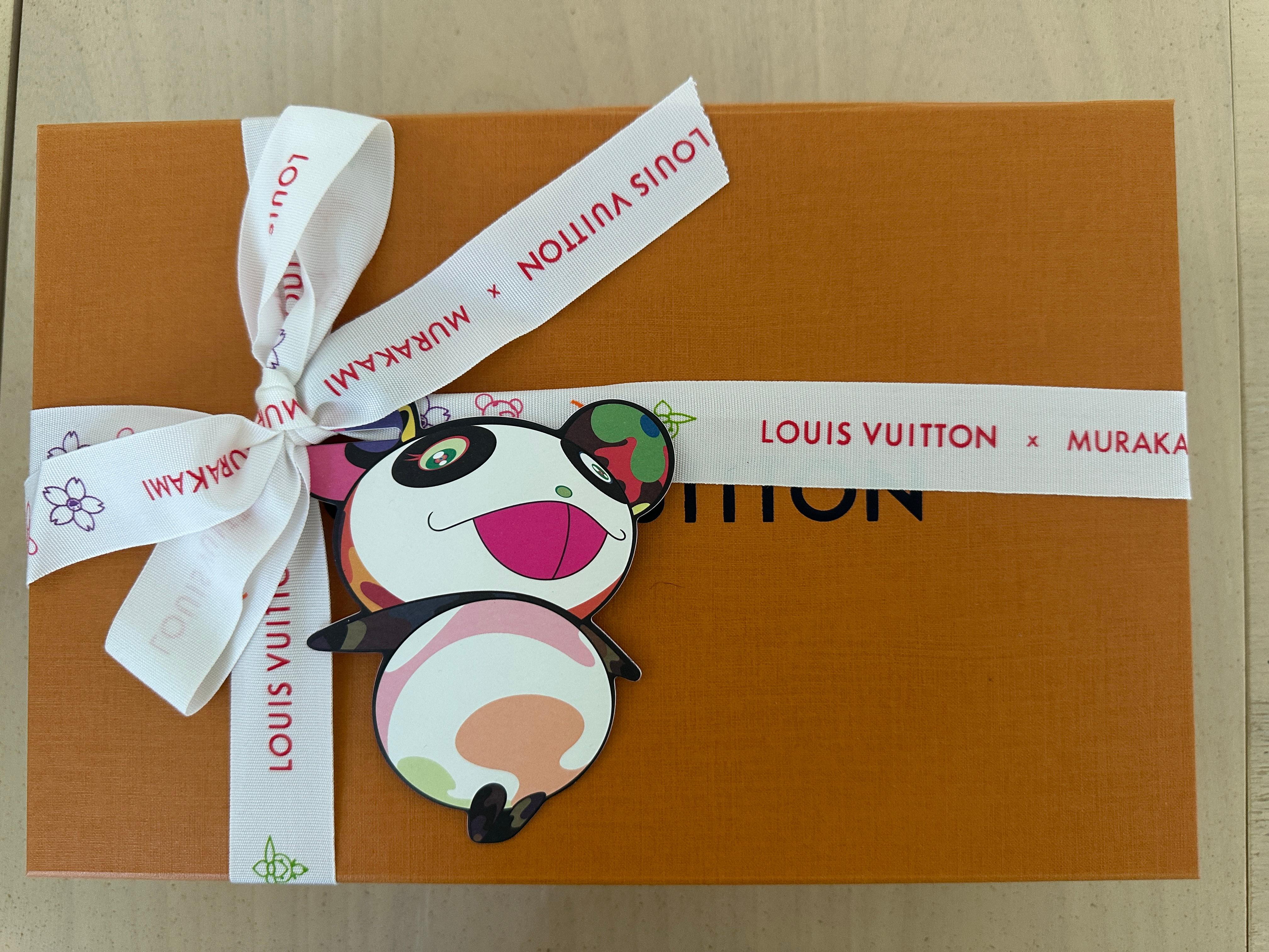 The 20th Anniversary of Murakami
Very limited collection
Must have for the Collector
Condition: New just purchased from Louis Vuitton Boutique
Accessories:Tags , LV Box, dustcover. Everything shown in photos
Model: TM Pochette Accessories Cherry