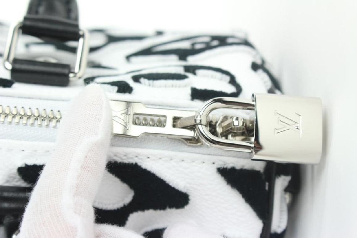 Louis Vuitton LVxUF Urs Fischer White Monogram Leather Speedy Bandouliere 25 For Sale 4