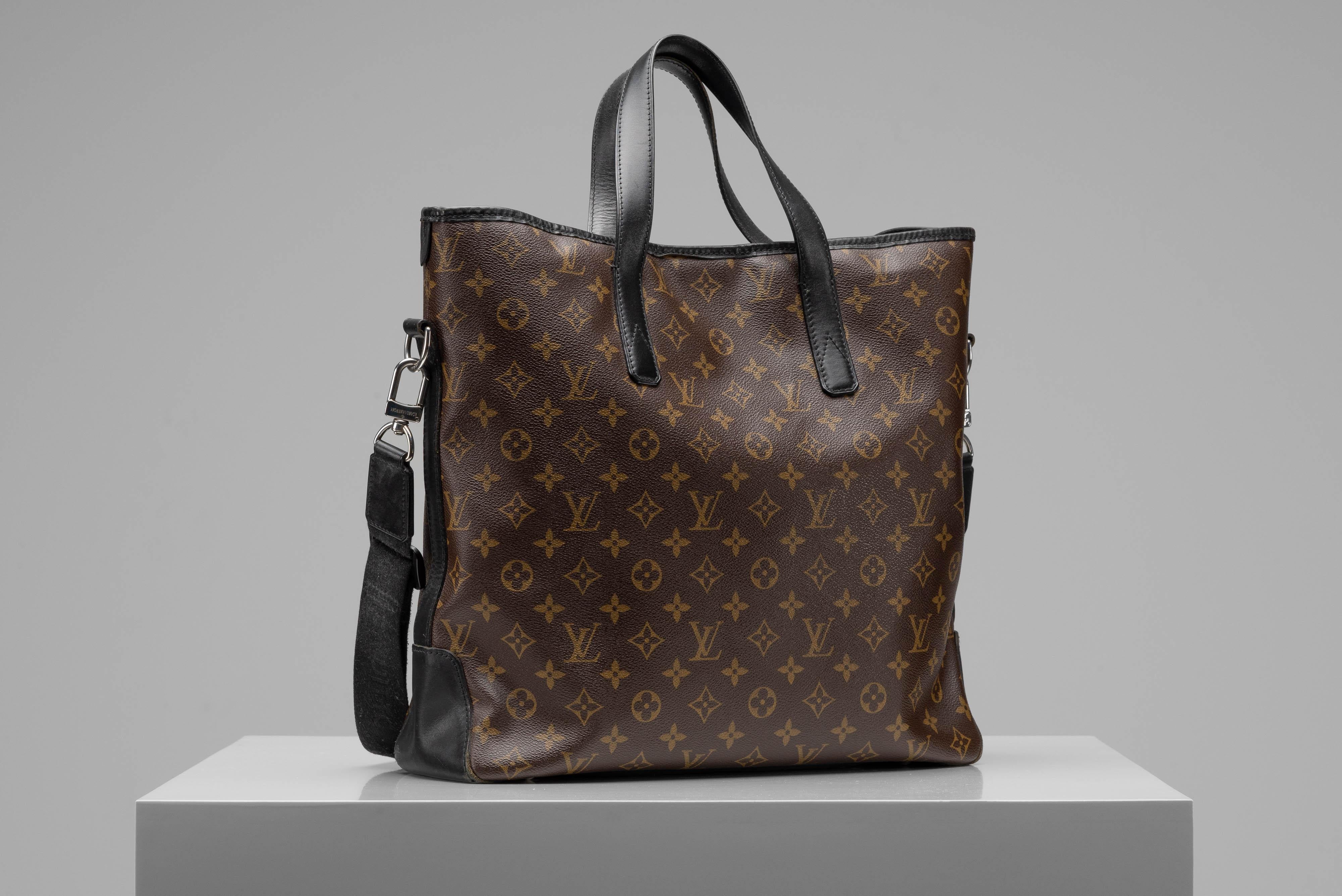 Women's or Men's Louis Vuitton Macassar Davis Shopper Canvas Tote Bag For Sale