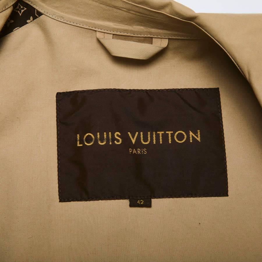 LOUIS VUITTON Mackintosh Raincoat in Beige Cotton Size 42  2