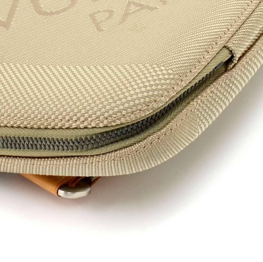 Louis Vuitton Mage Gray Damier Geant Canvas Body Travel Bag  For Sale 1