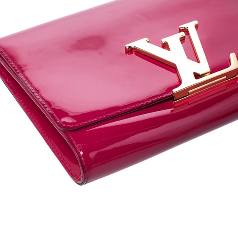 Louis Vuitton Magenta Vernis Leather Louise Clutch In Good Condition In Dubai, Al Qouz 2