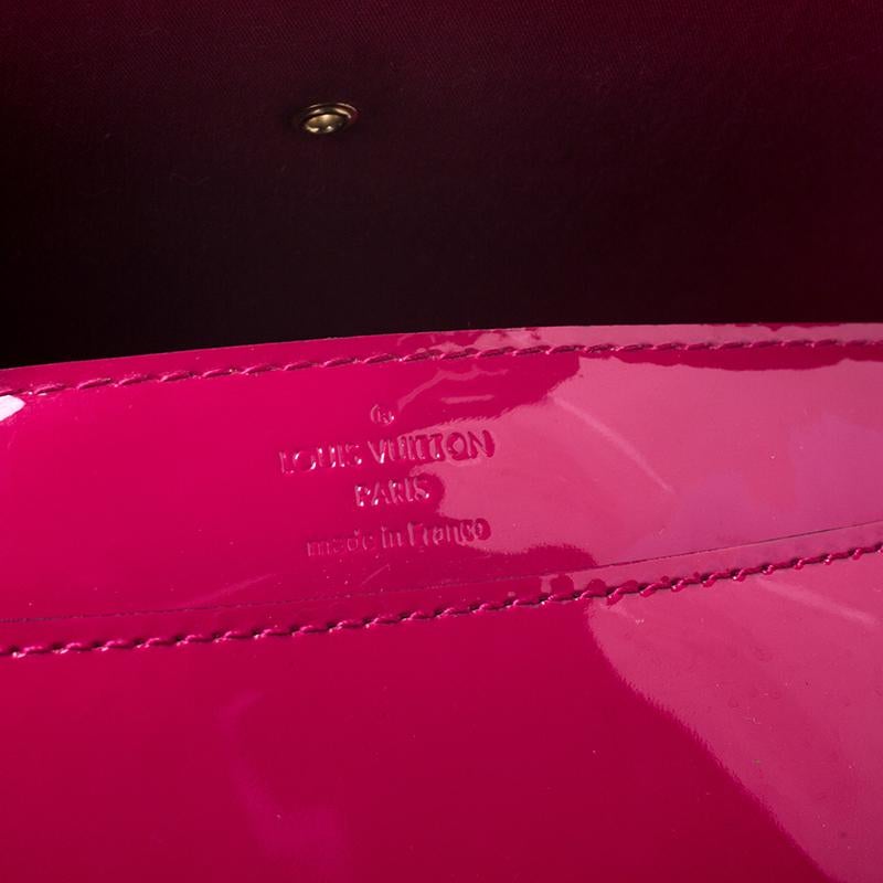 Women's Louis Vuitton Magenta Vernis Leather Louise Clutch