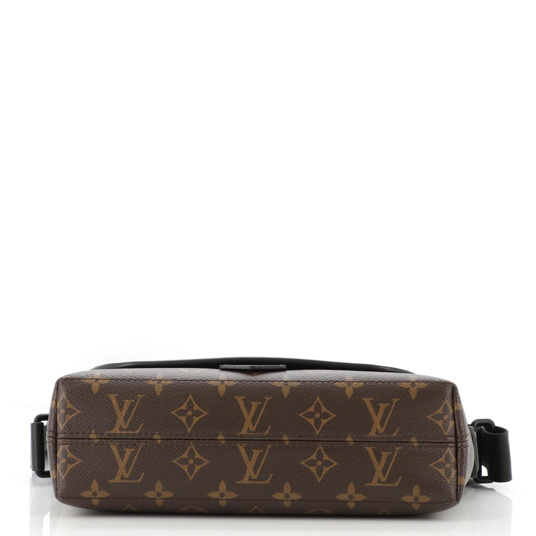 lv messenger bag monogram