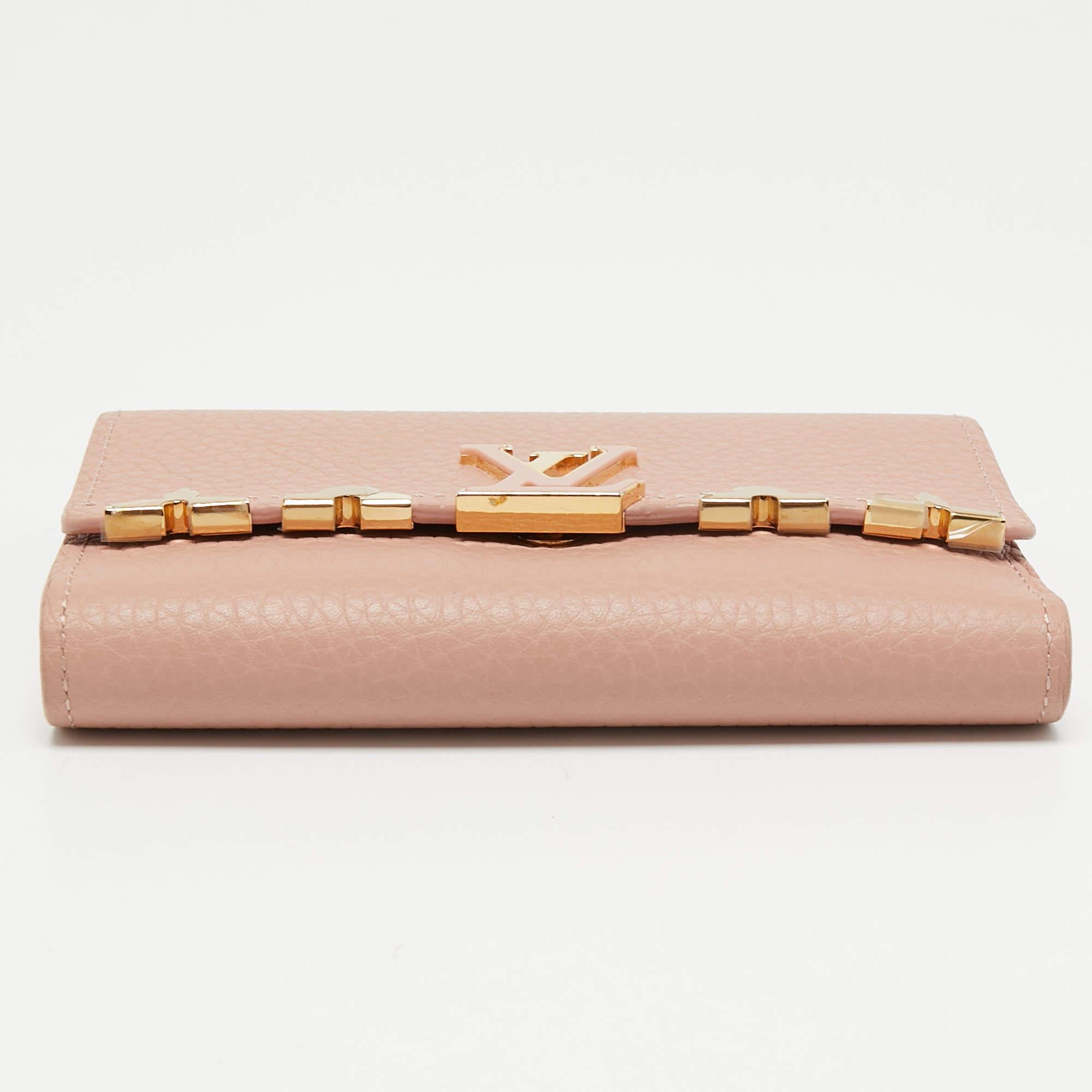Louis Vuitton Magnolia Leather Capucines Compact Wallet In Good Condition In Dubai, Al Qouz 2