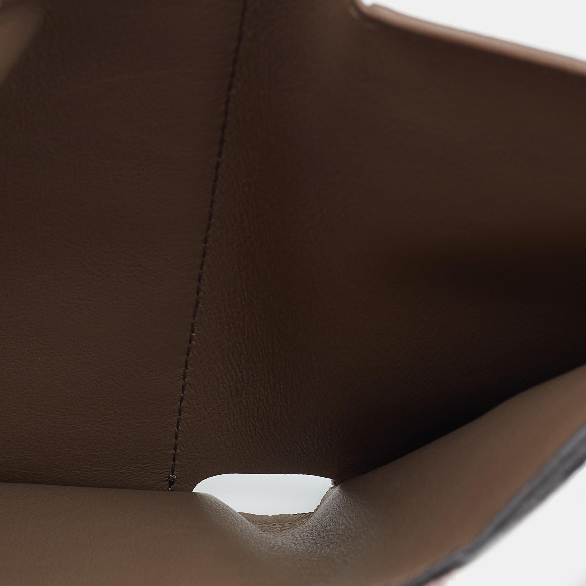 Women's Louis Vuitton Magnolia Leather Capucines Compact Wallet