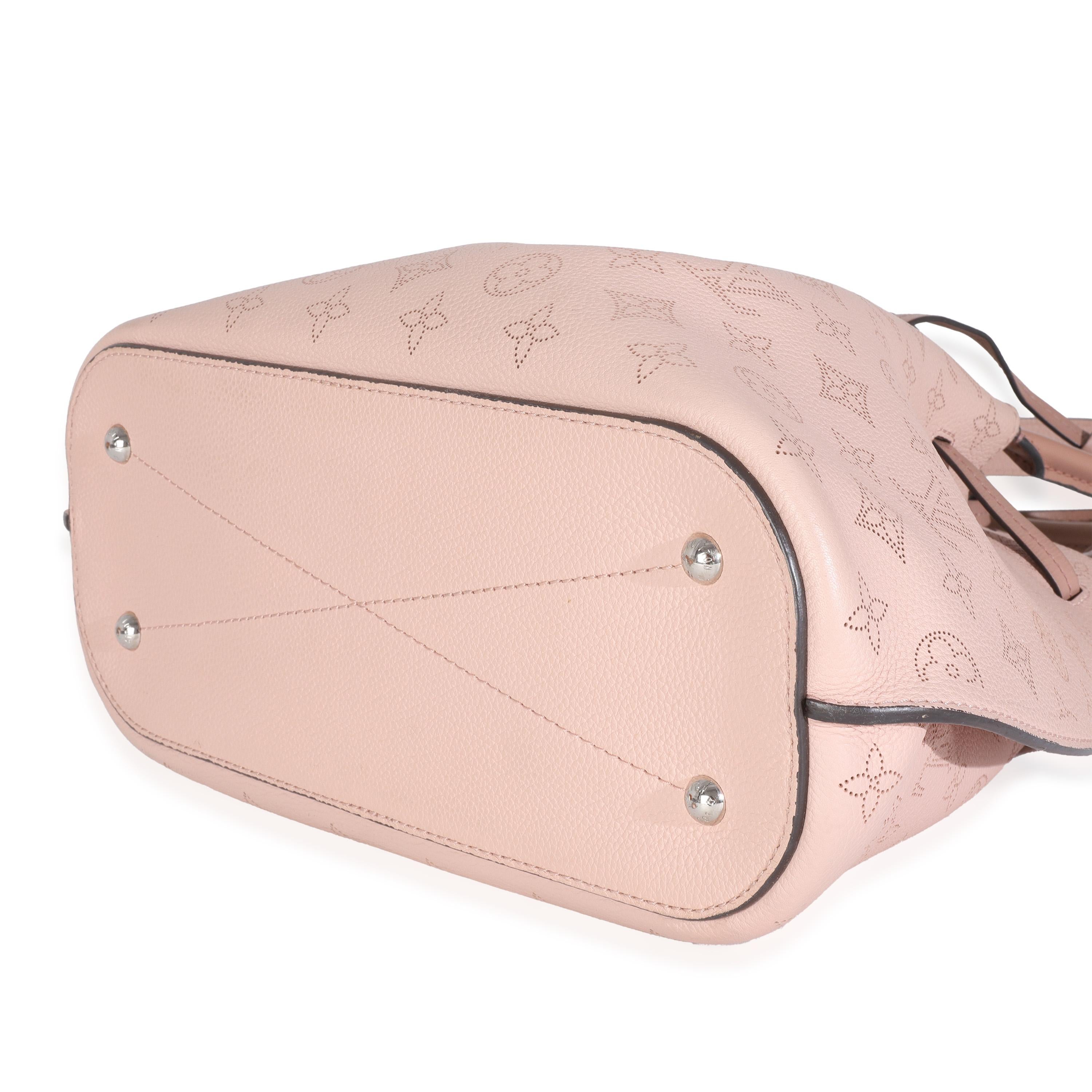 Donna Louis Vuitton Monogram Magnolia Mahina Girolata in vendita