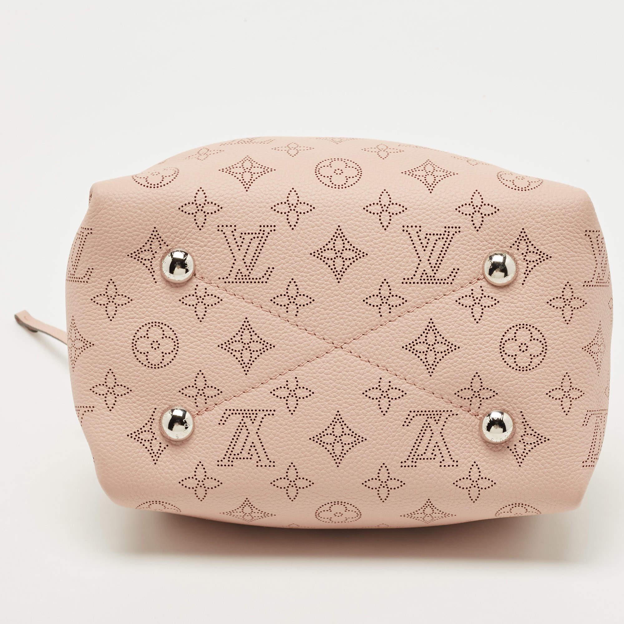 Women's Louis Vuitton Magnolia Monogram Mahina Leather Bella Bucket Bag